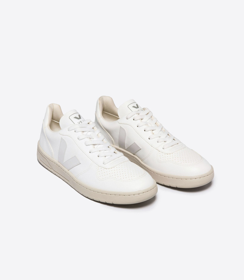 VEJA V-10 CWL FULL WHITE outlook