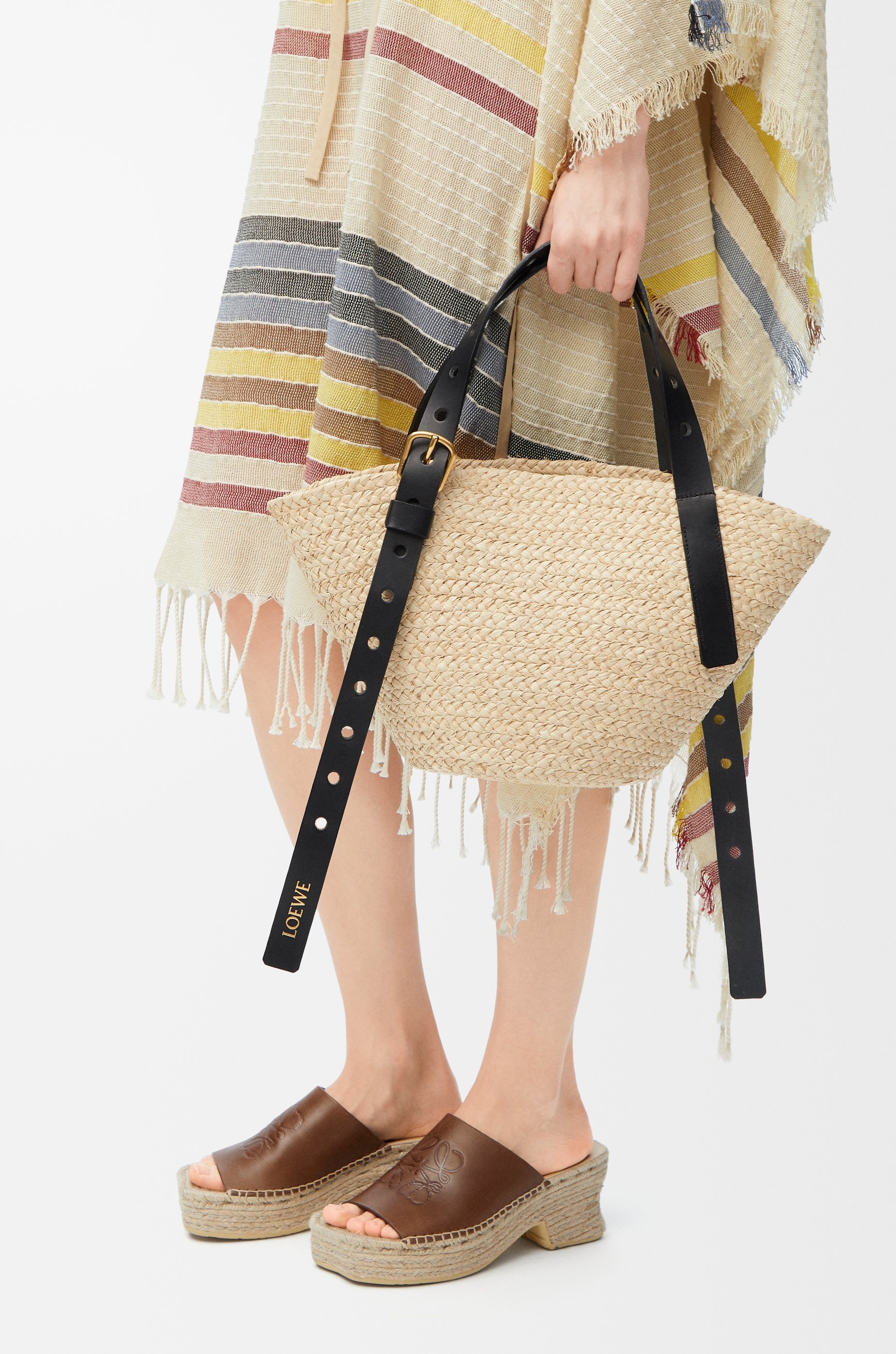 Small Punch Hole basket in raffia and calfskin - 3