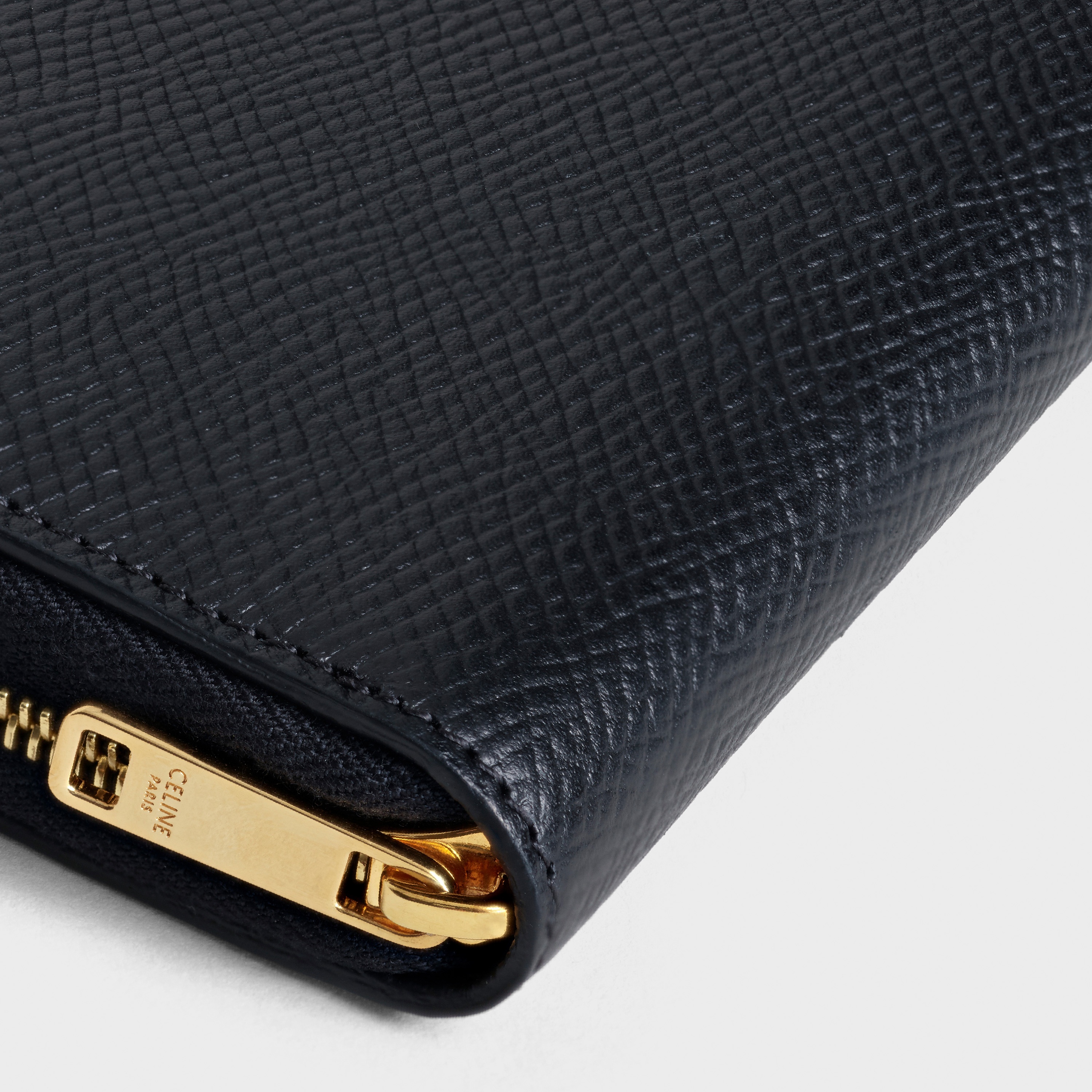 Large zipped wallet in Grained calfskin - 5