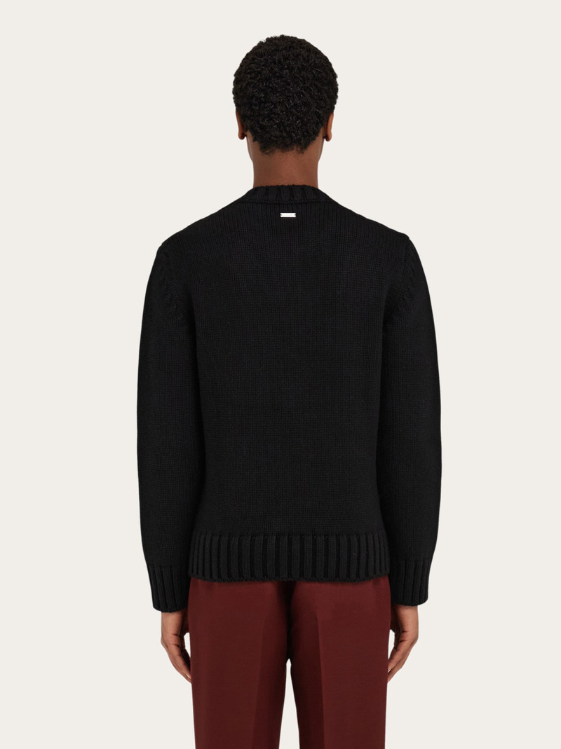 Embroidered crew neck sweater 4