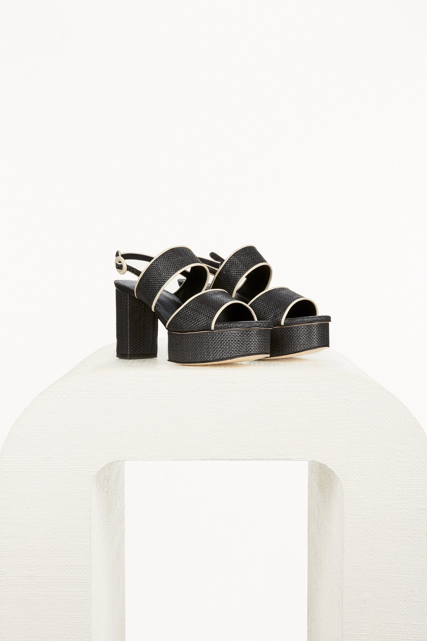 SHY PLATFORM - 3