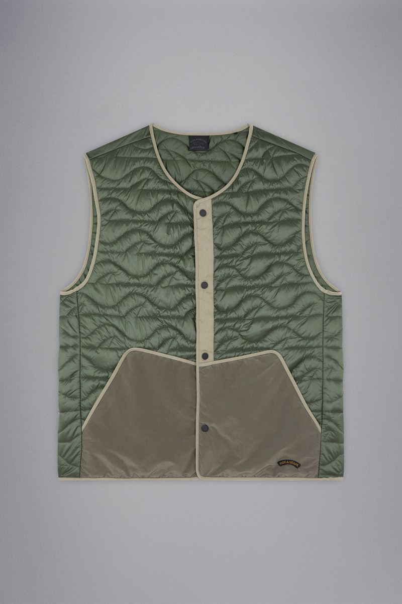 SHARK QUILTED GILET 1