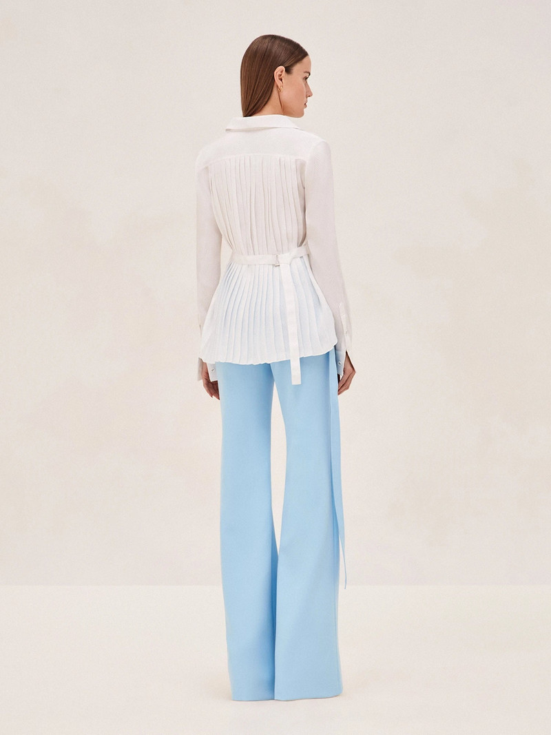 ALEXIS BARNETT TOP outlook