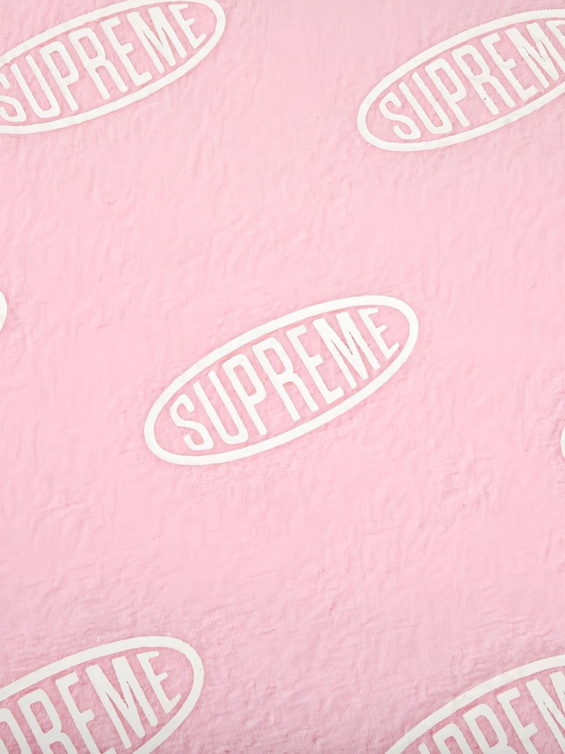 Supreme Liner sweatshirt outlook