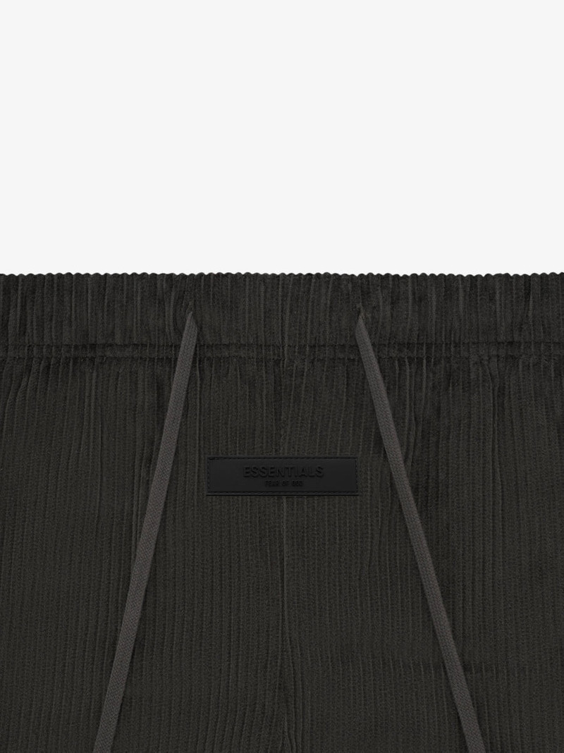 ESSENTIALS Womens Dock Short outlook