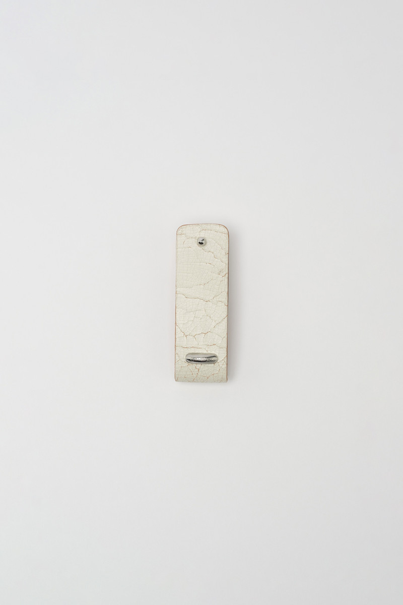 Pierced Key Holder Off White Cracked Leather 1