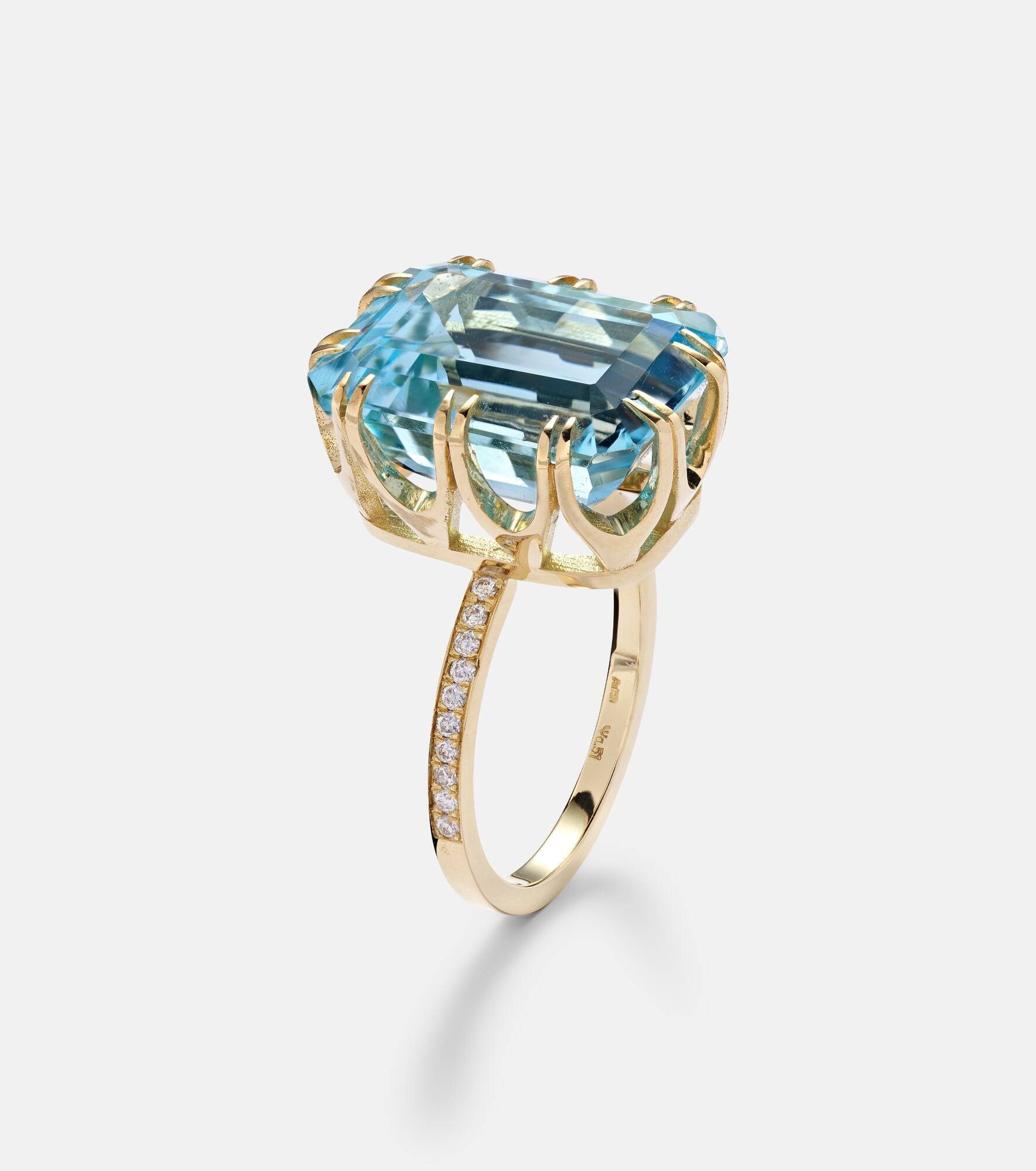 18kt gold ring with topaz and diamonds - 4