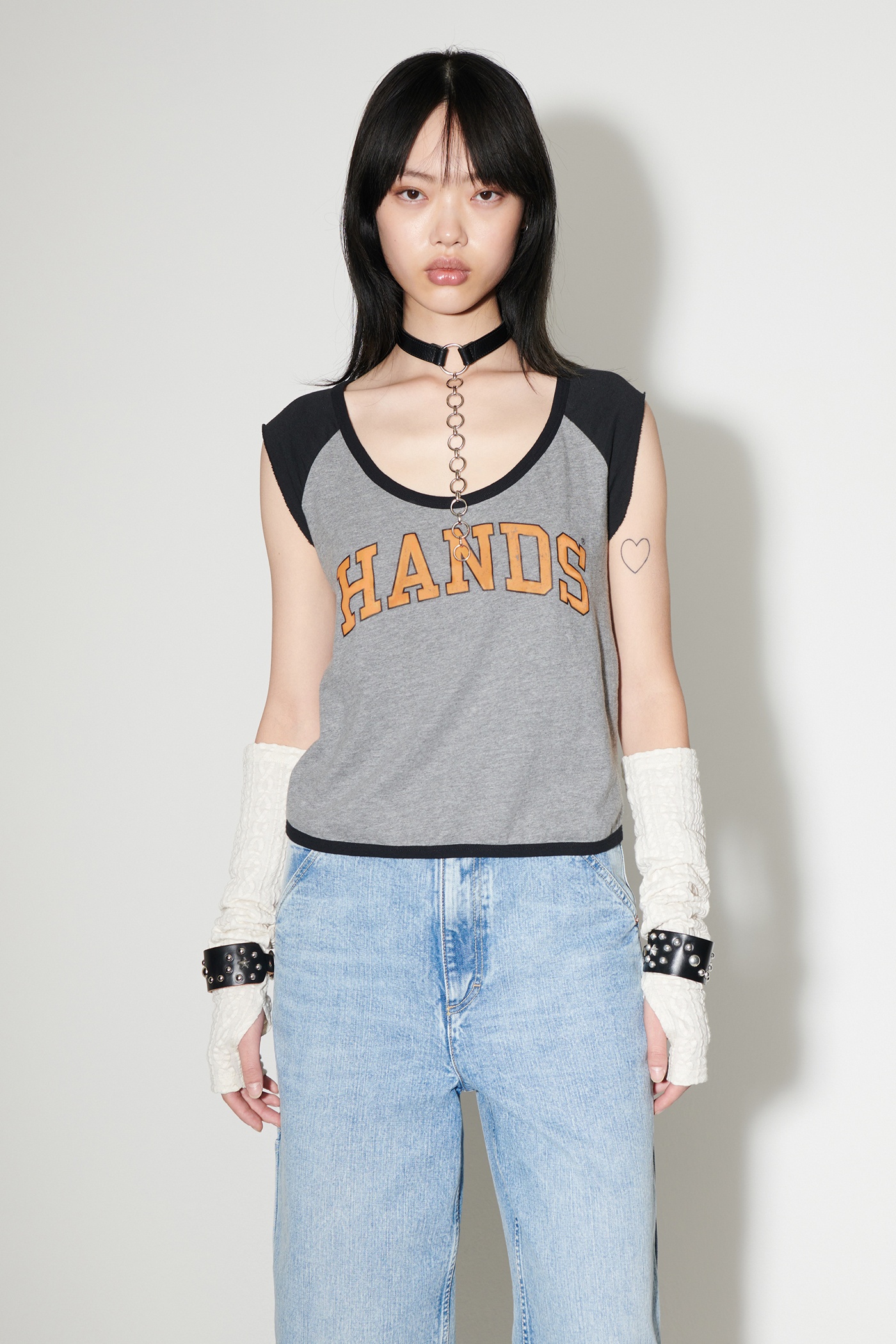 Deep Neck Shortsleeve University Of Hands Print - 1