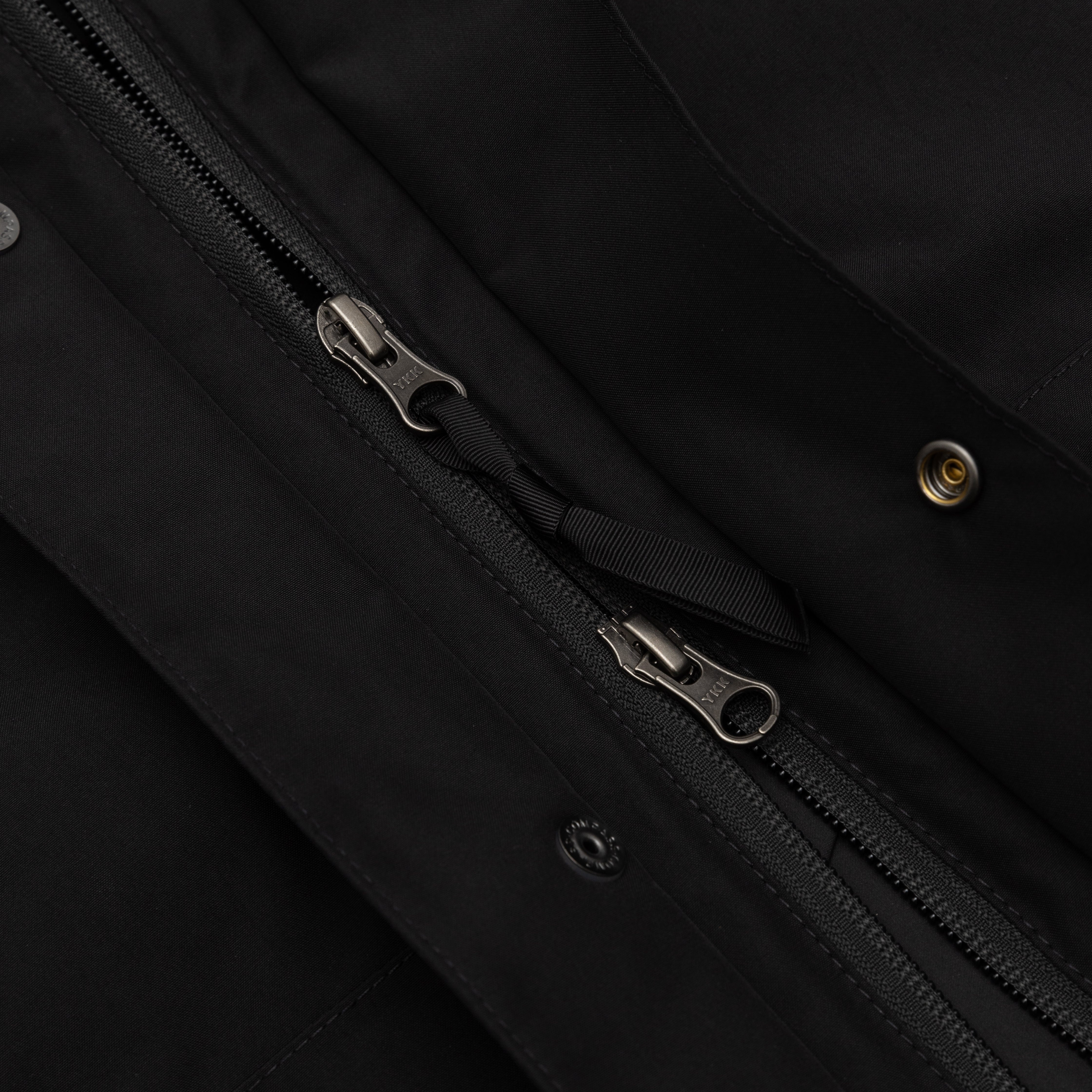 GORE-TEX MOUNTAIN JACKET - 4