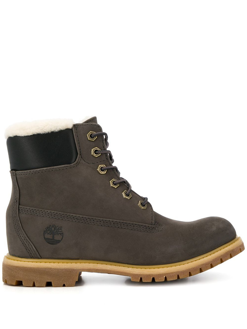lace-up ankle boots 1
