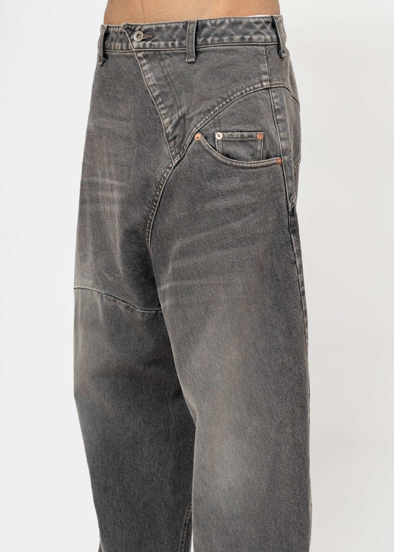 GREY DOUBLET DISTORTED CUTTING DENIM PANTS - 4