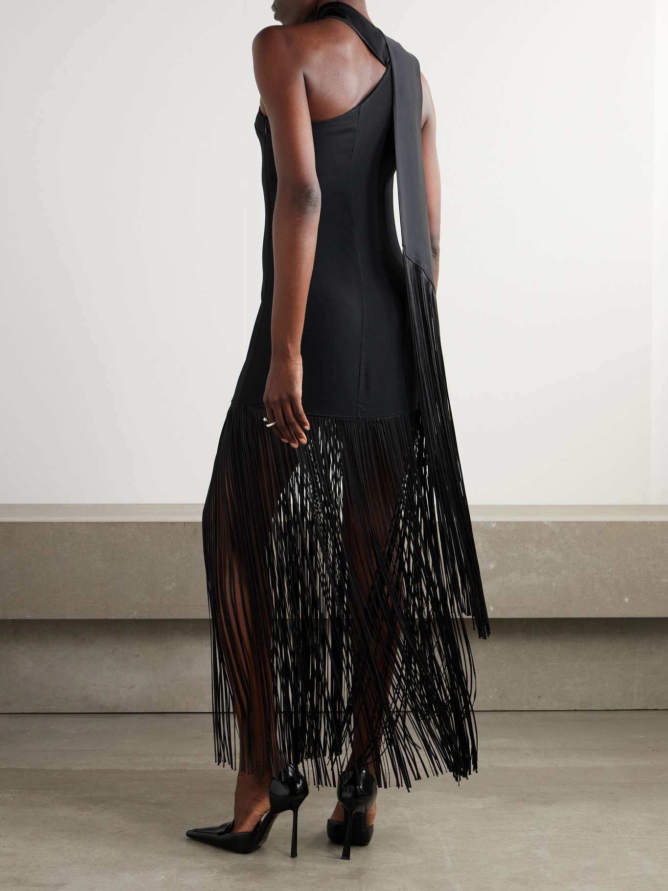Atlanta asymmetric one-shoulder fringed crepe gown - 3