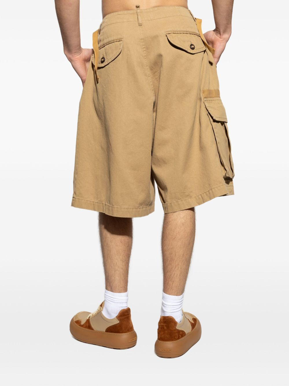 cargo-pocket logo-plaque shorts - 4