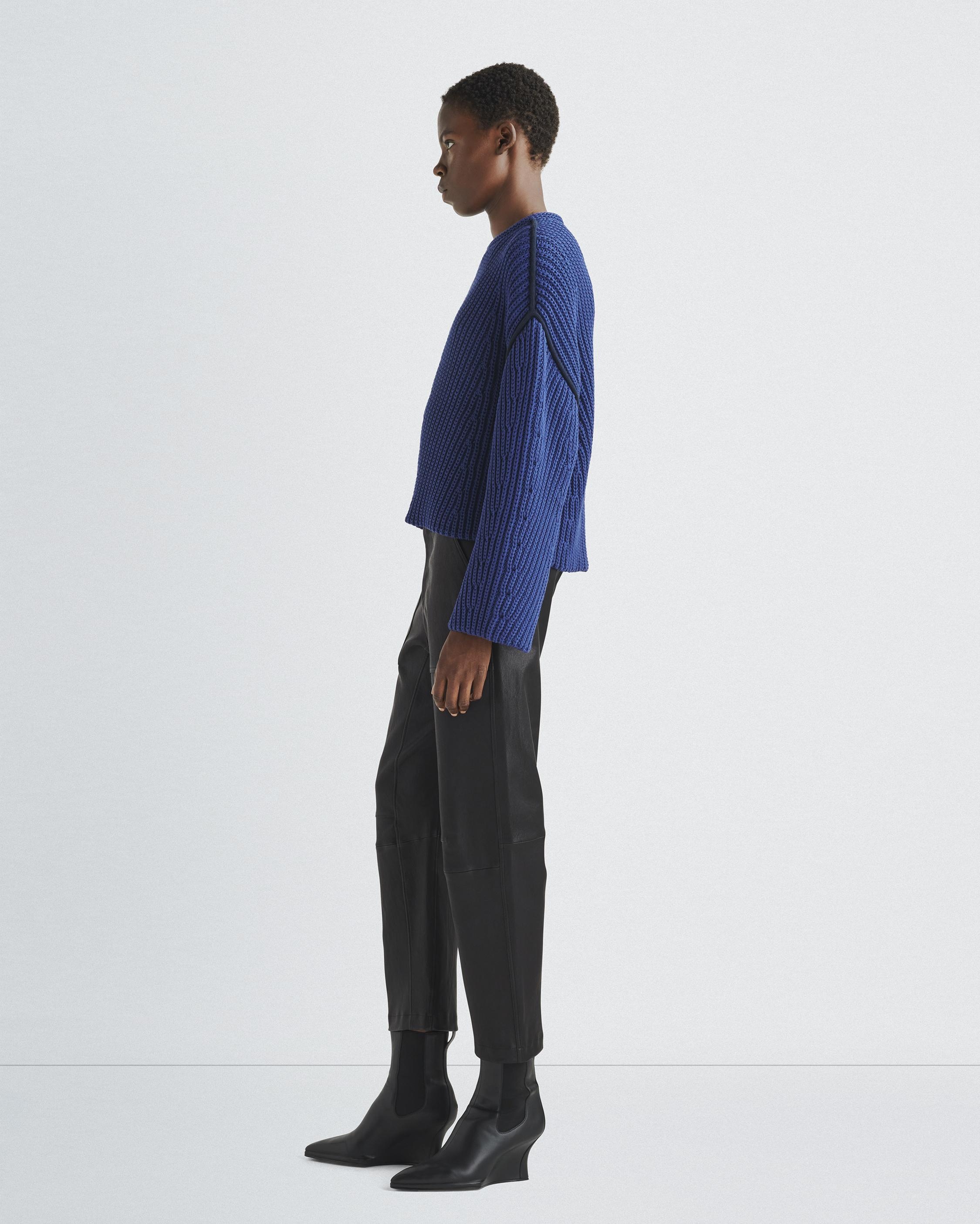 Shane Cotton Crew
Oversized Fit - 4