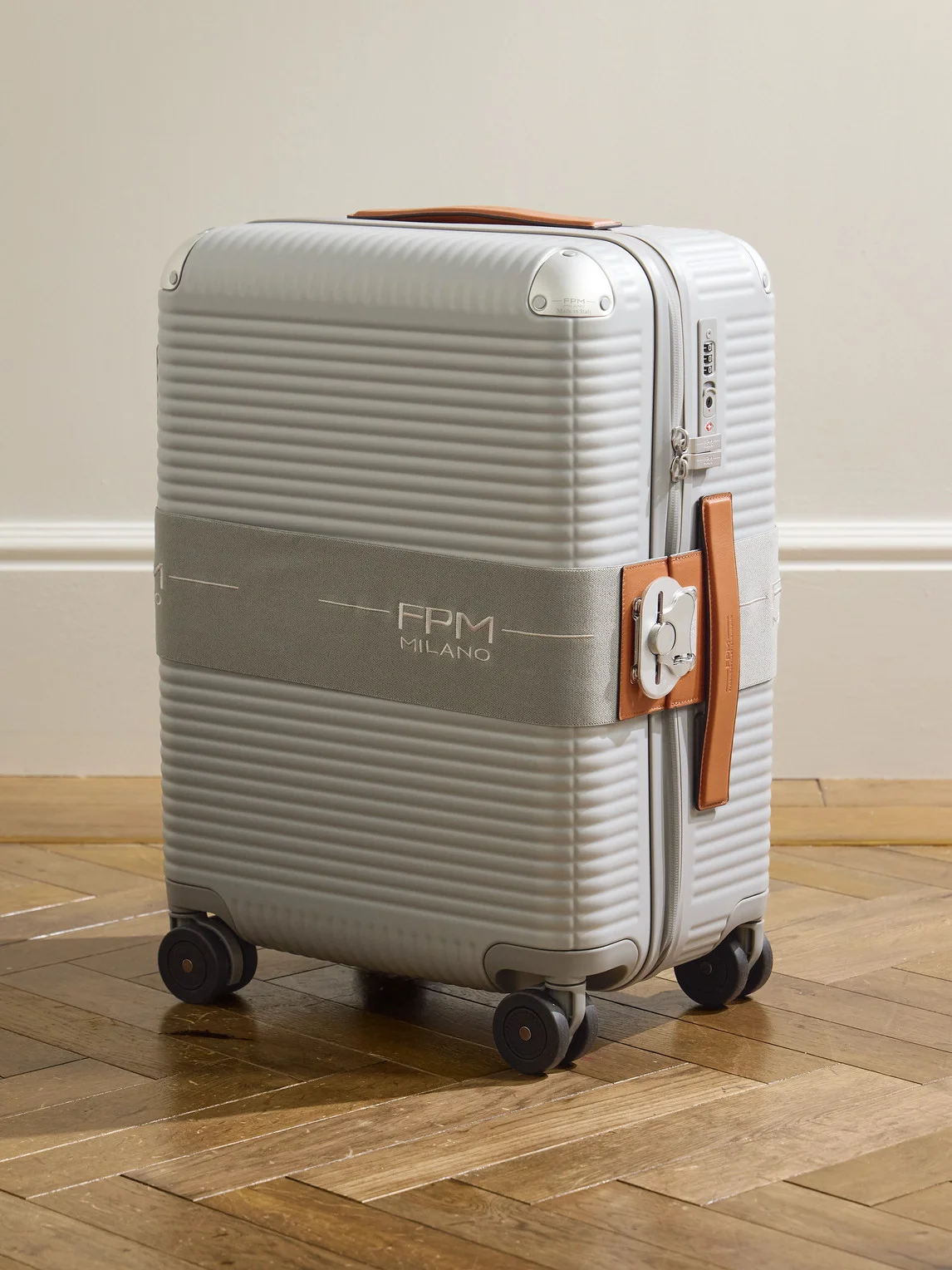 Bank Zip Deluxe M 55cm Leather-Trimmed Polycarbonate Spinner Suitcase - 1