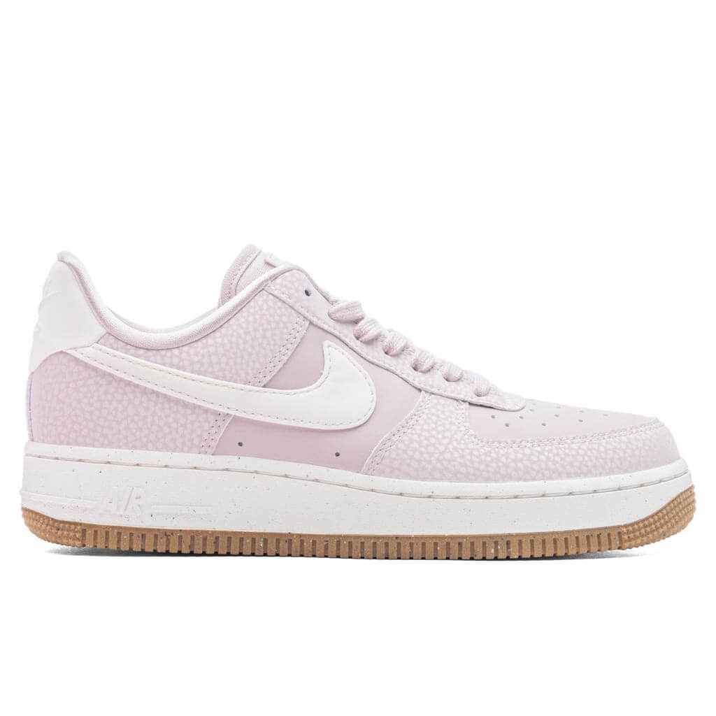 WOMEN'S AIR FORCE 1 '07 NEXT NATURE - PLATINUM VIOLET/LIGHT BONE - 1