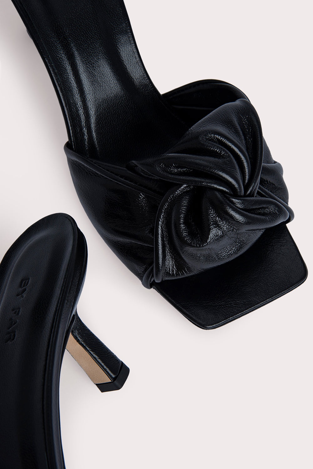 Lana Black Gloss Leather - 4