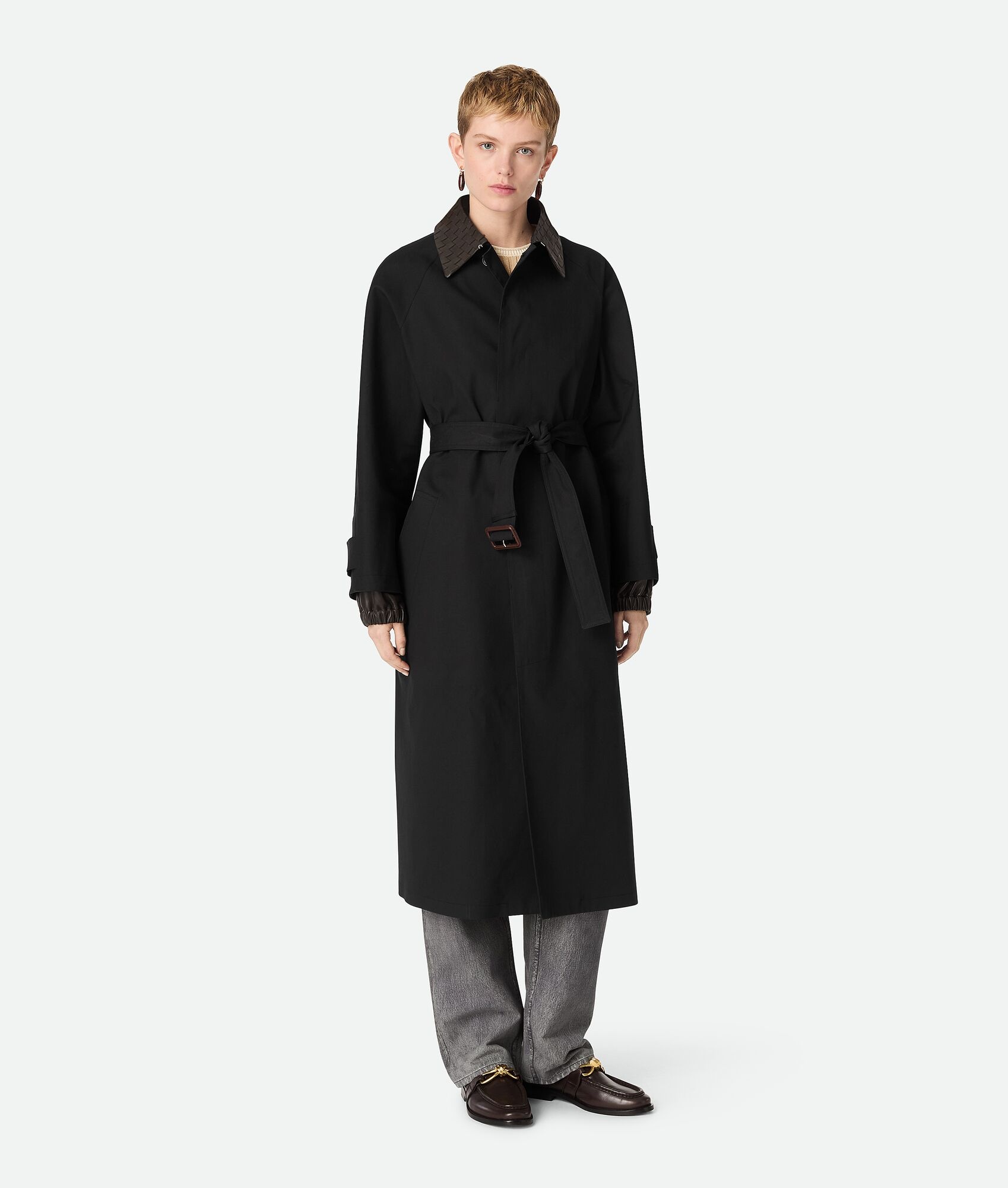 トレンチコート BOTTEGA VENETA COMPACT COTTON CANVAS TRENCH COAT BOTTEGA VENETA Compact Cotton Trench Coat in Camel Size 38
