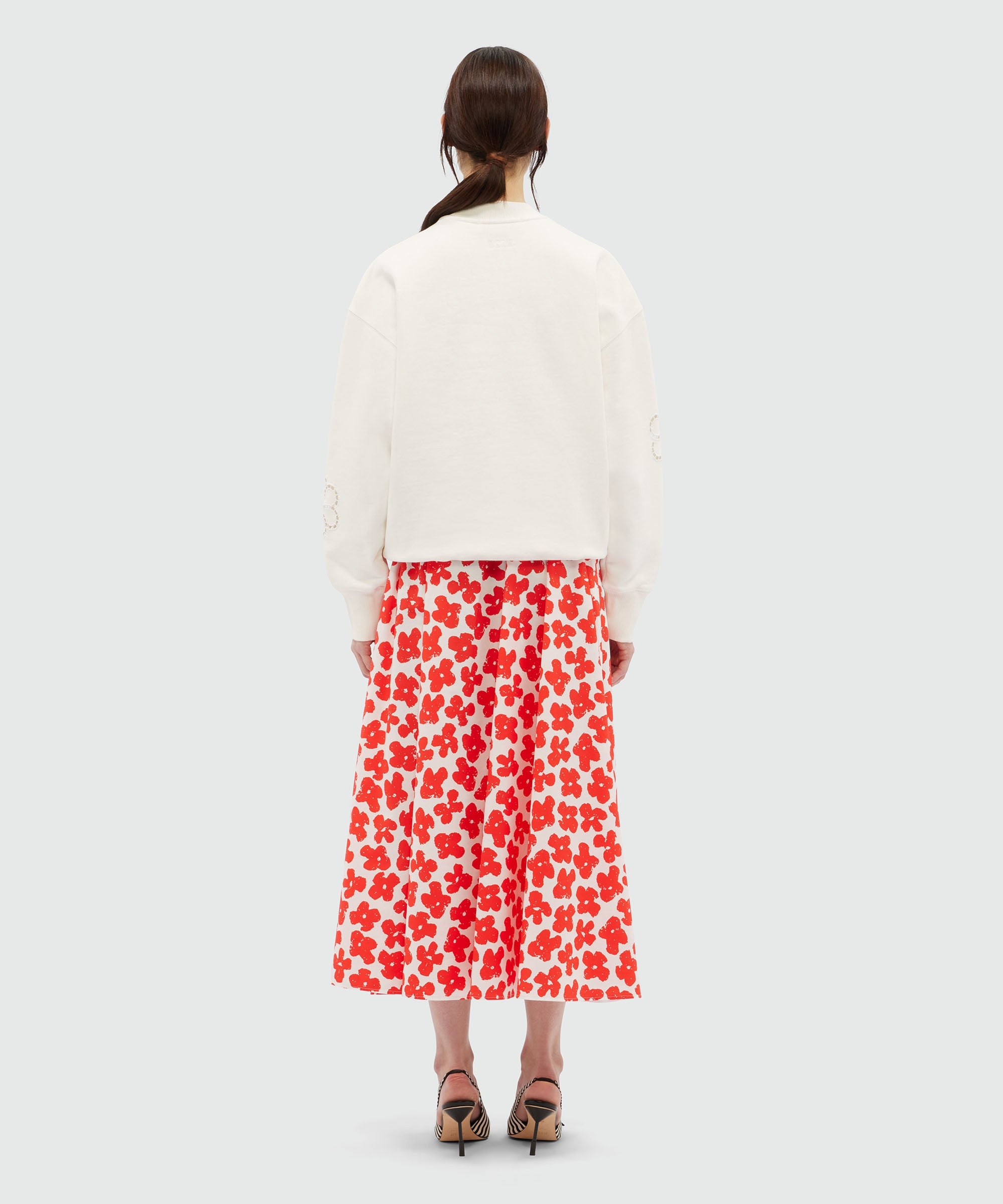 Sweatshirt with floral embroidery - 3