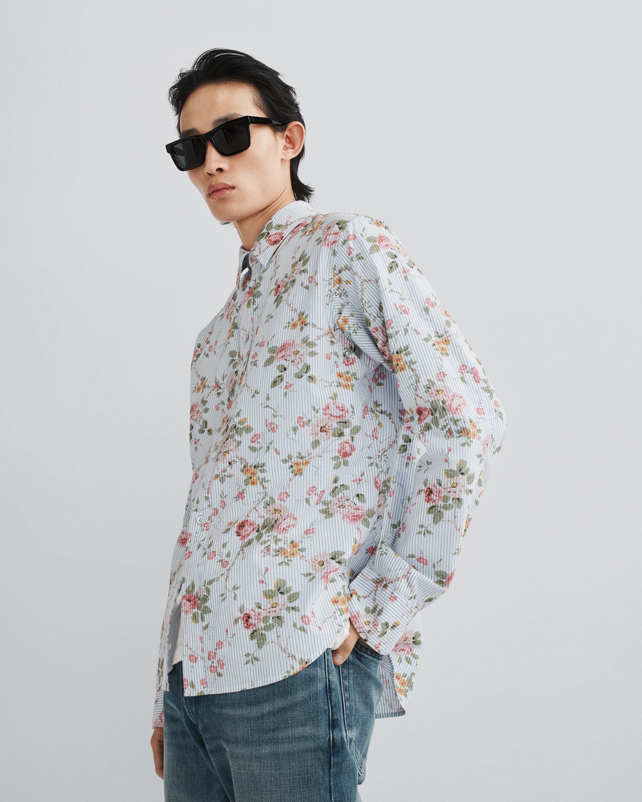 Laura Ashley Fit 2 Engineered Shirt
Classic Fit Button Down - 6