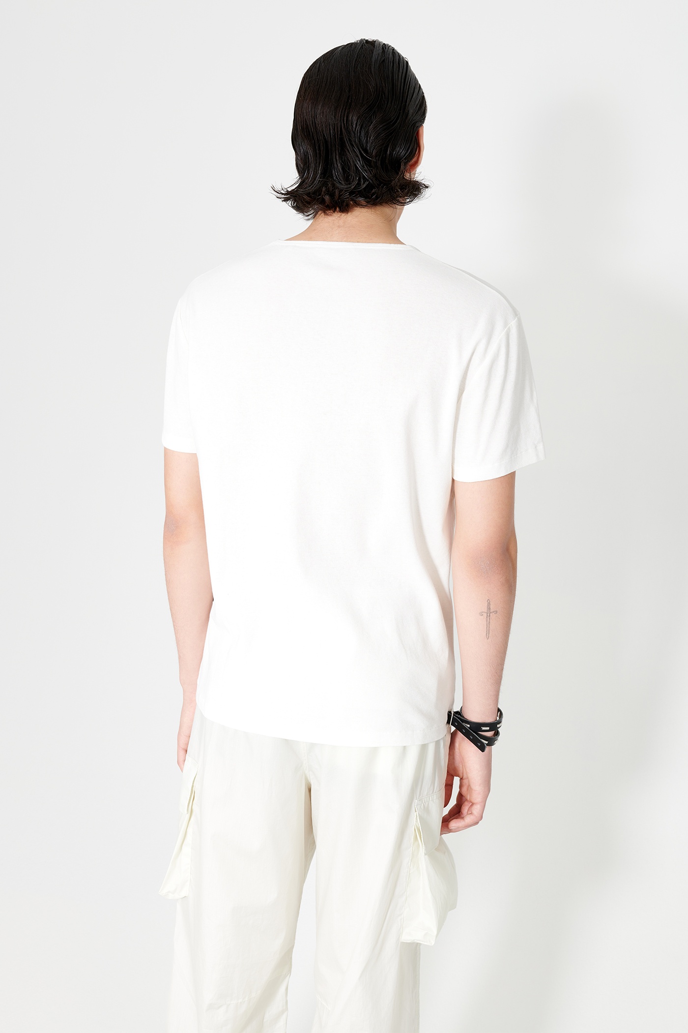 U-Neck T-Shirt White Crisp Cotton - 7