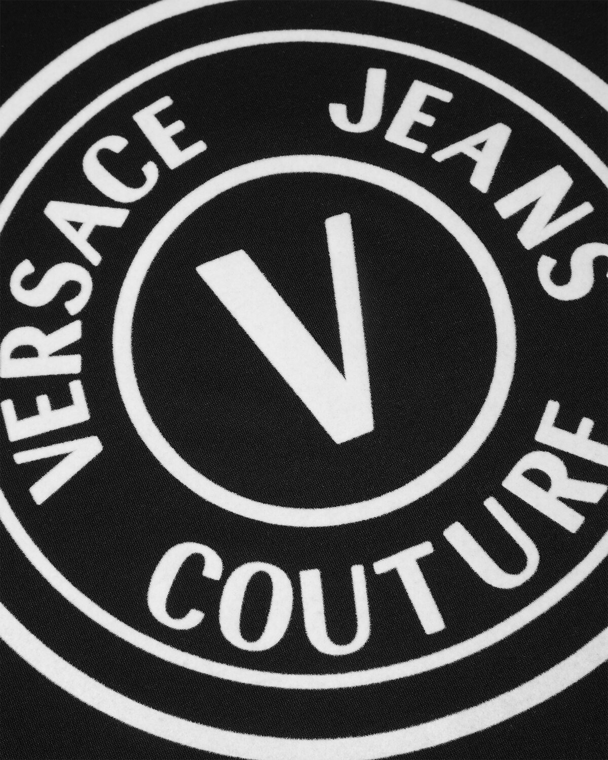 V-Emblem Logo T-Shirt - 2