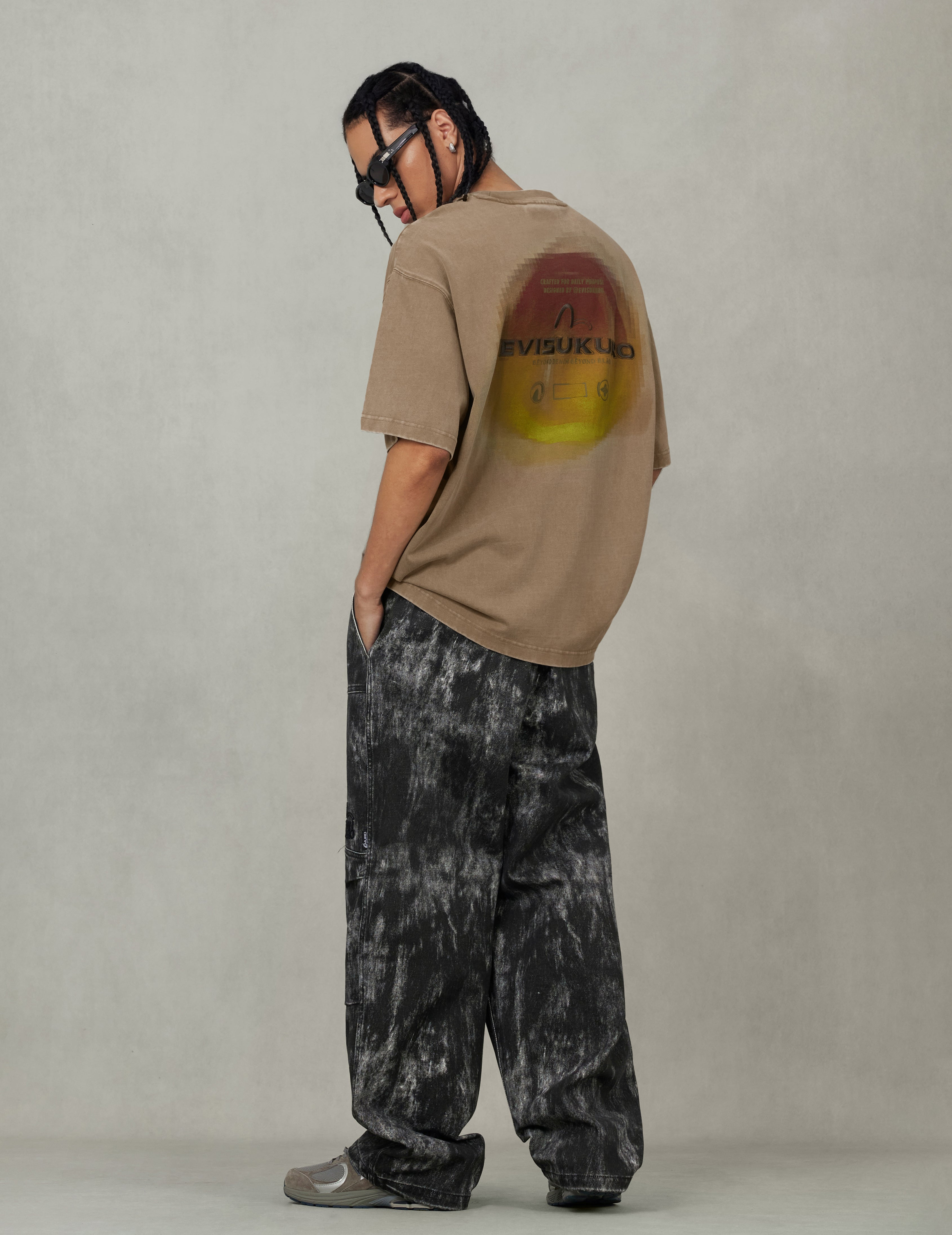 Washed Distressed Pocket and Gradient Print Loose Fit T-shirt - 5