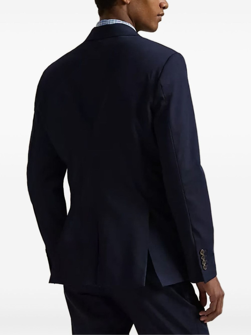 single-breasted coat 3