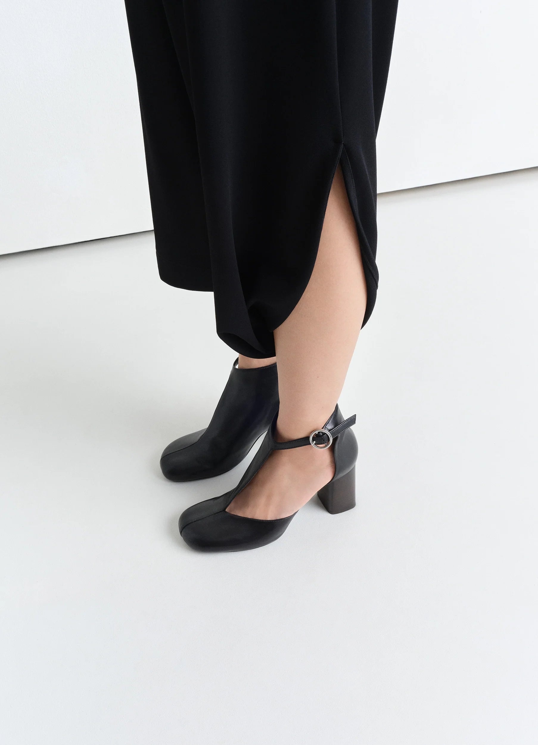 CUT OUT ANKLE BOOTS - 2