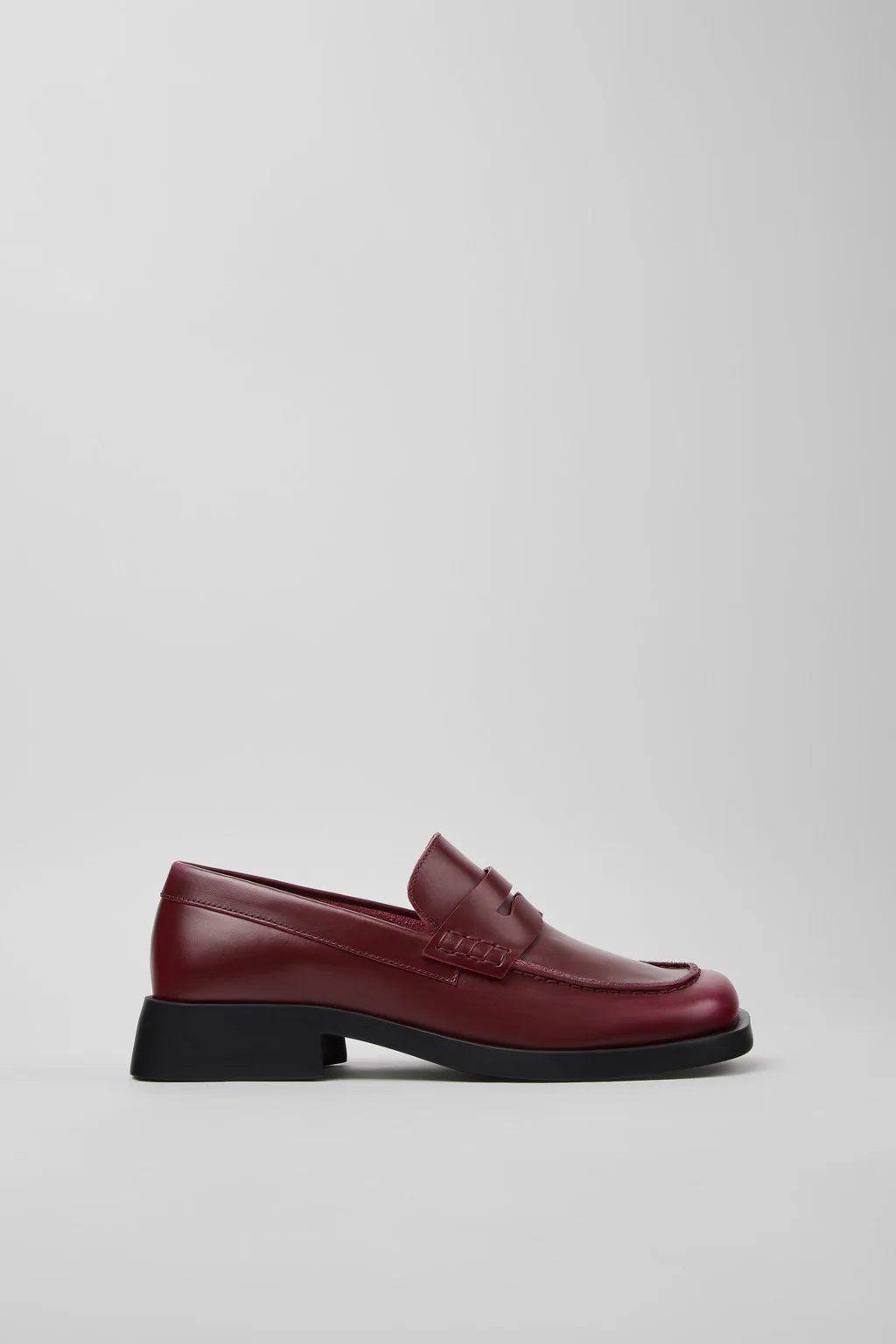 Donna Burgundy Leather Moccasins for Women. - 1