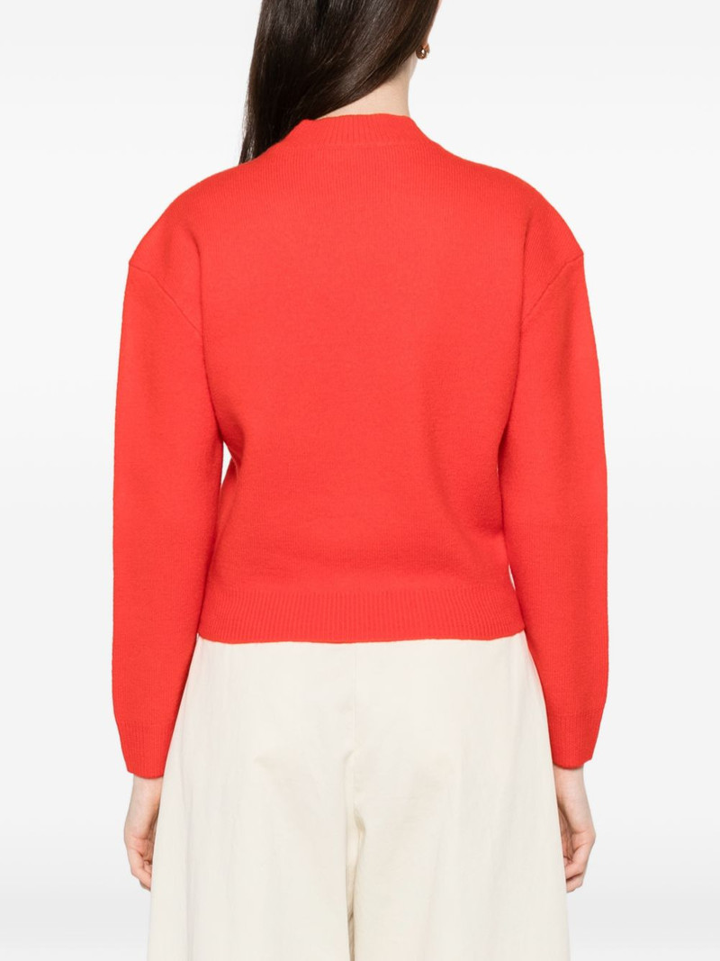 crew-neck seater 4
