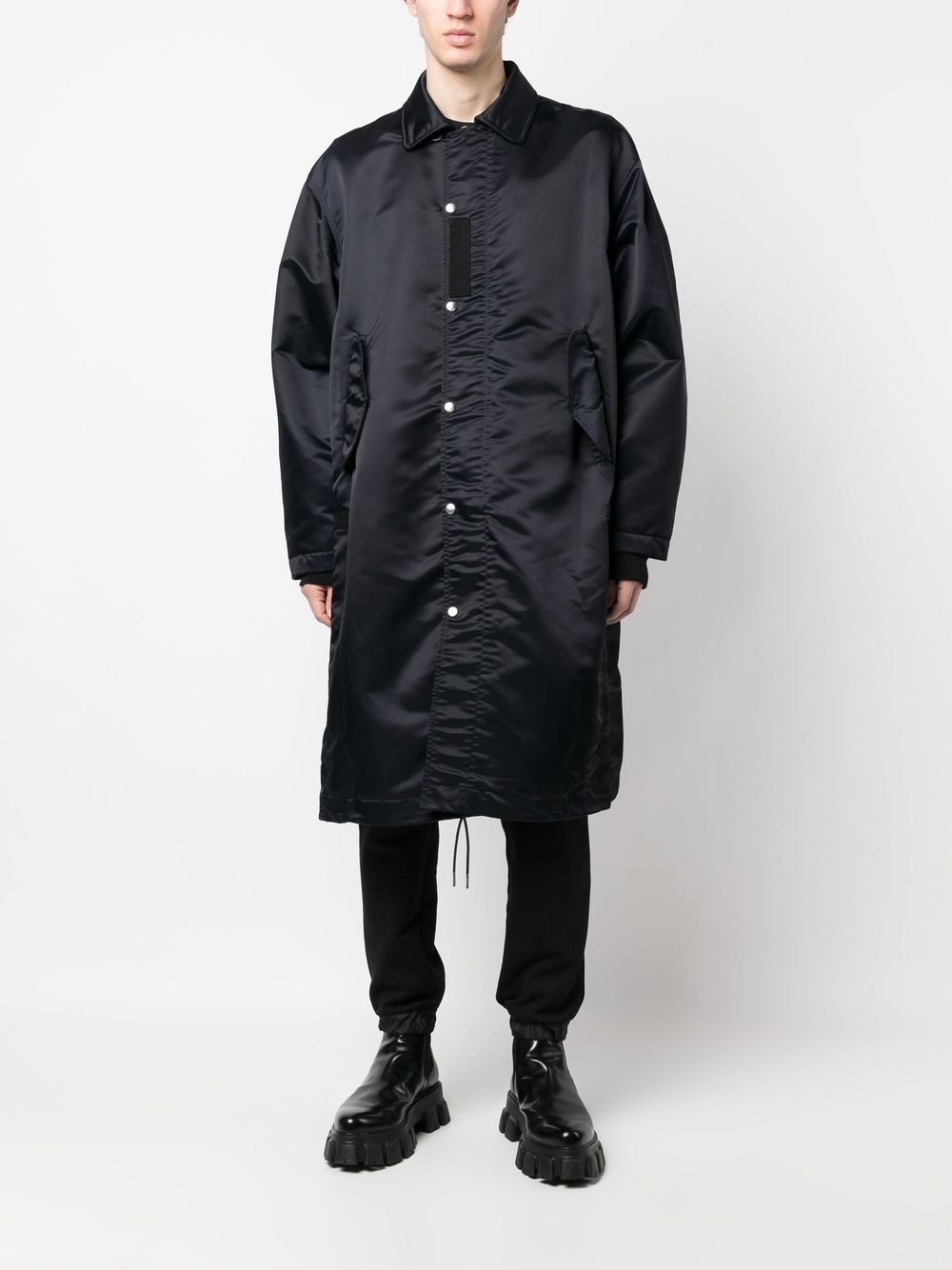 press-stud fastening long coat - 2