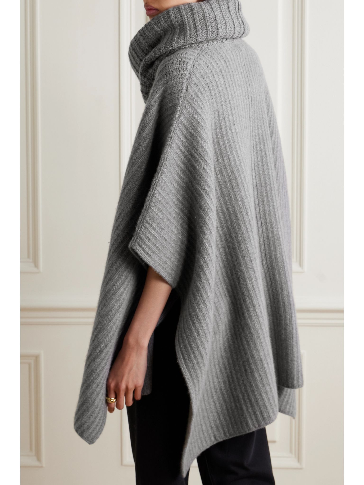 Waipara ribbed-knit turtleneck cashmere cape Gray - 4