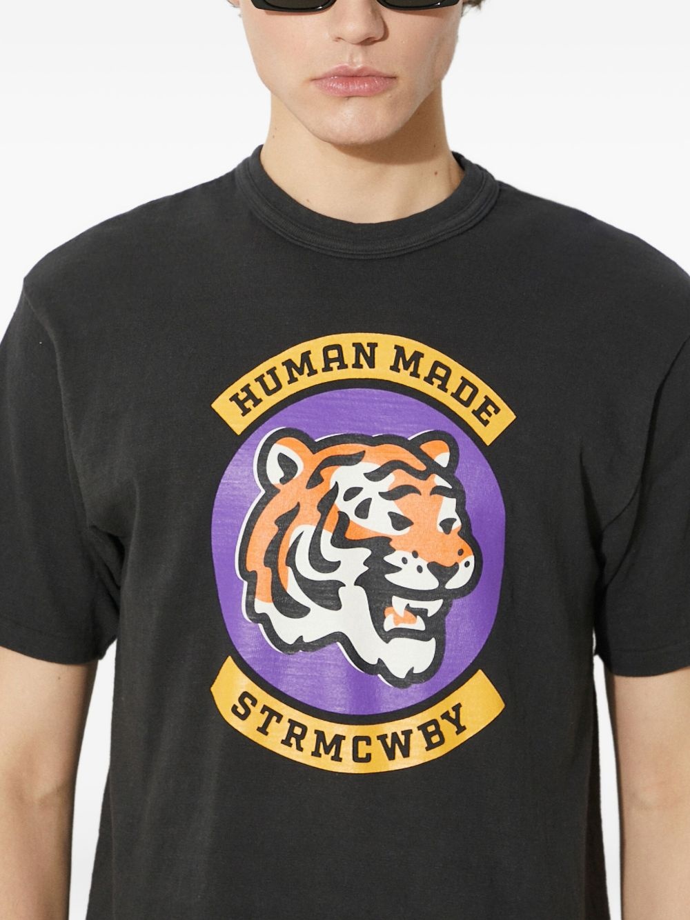 graphic-print t-shirt - 5