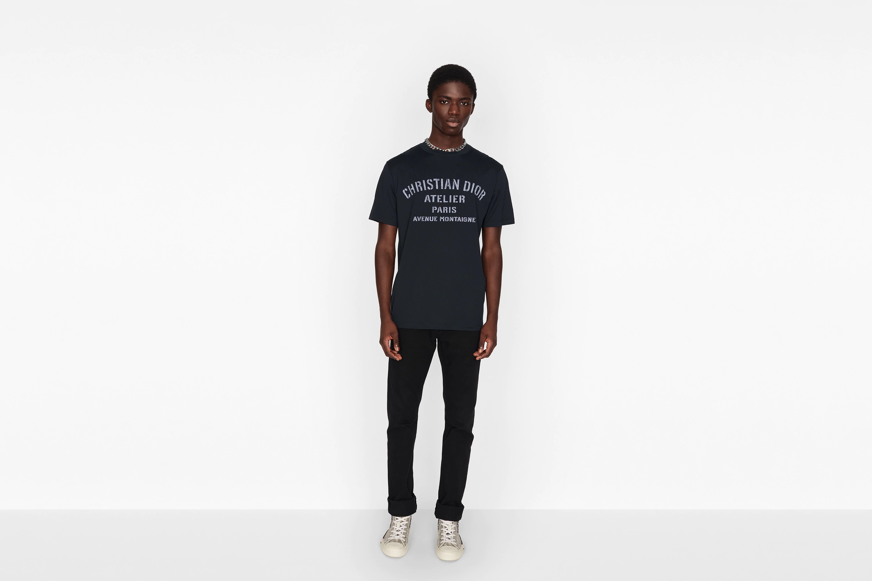 Oversized 'Christian Dior Atelier' T-Shirt - 5