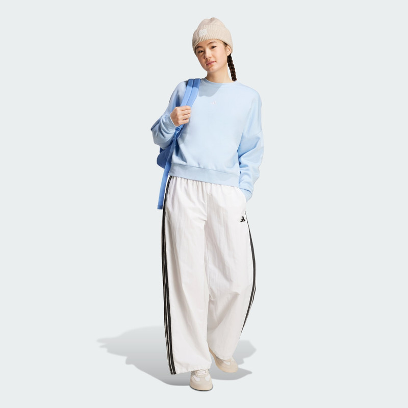 Essentials Small Logo Feelcozy Sweatshirt 5