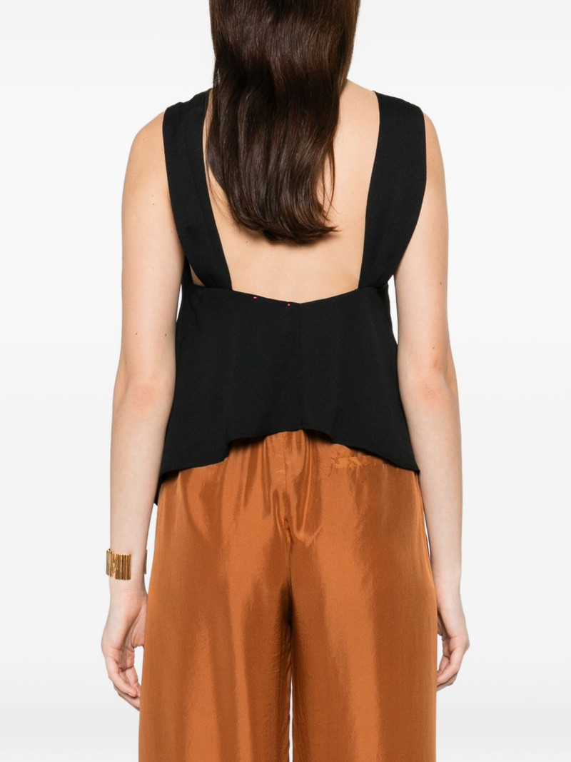 ring detail top 4