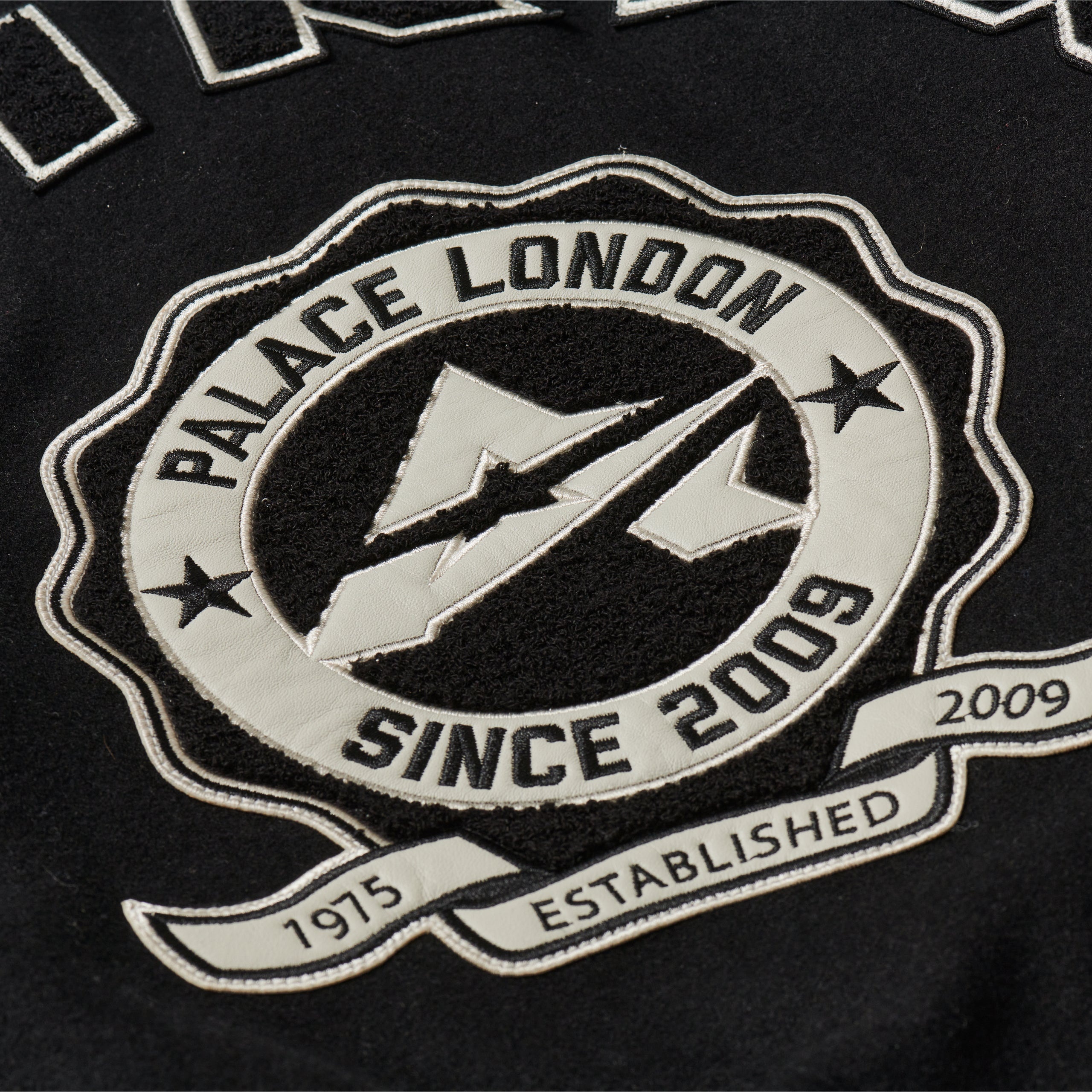 palace avirex ビーニー　黒 org.jpg