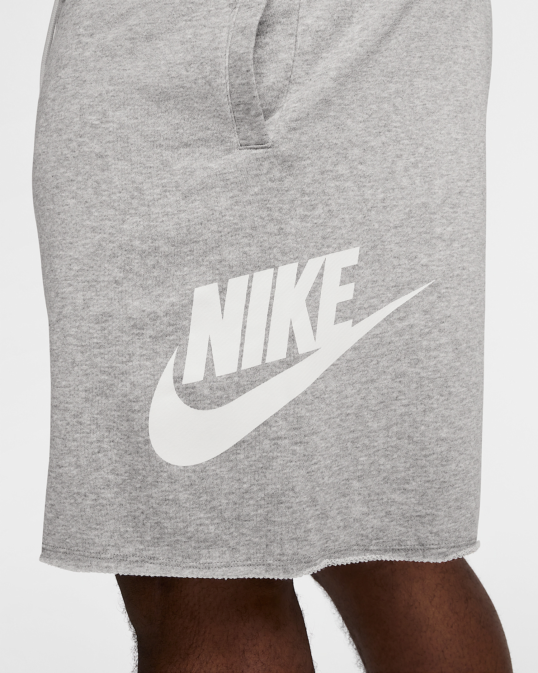 Nike Club Men's French Terry Alumni Shorts - 11