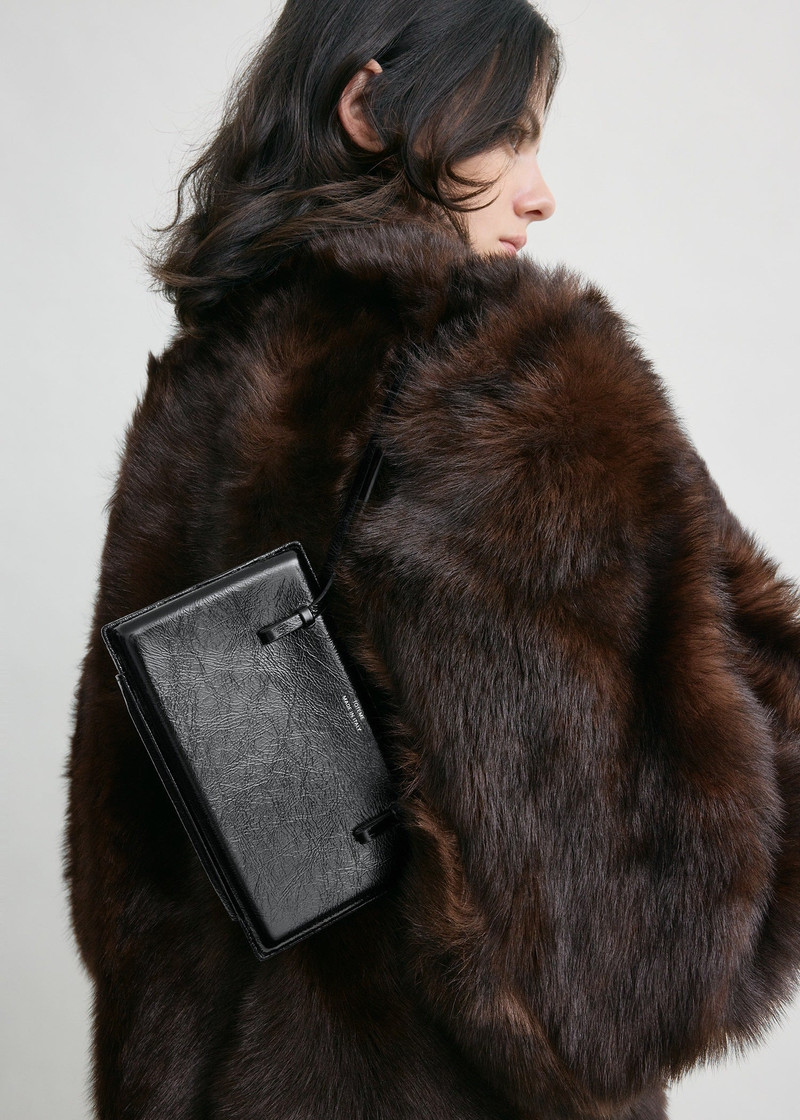 TOTEME Cocktail naplack bag black outlook