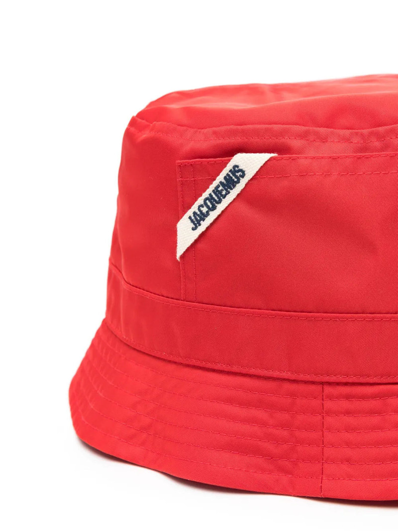 JACQUEMUS Le Bob Ovalie outlook