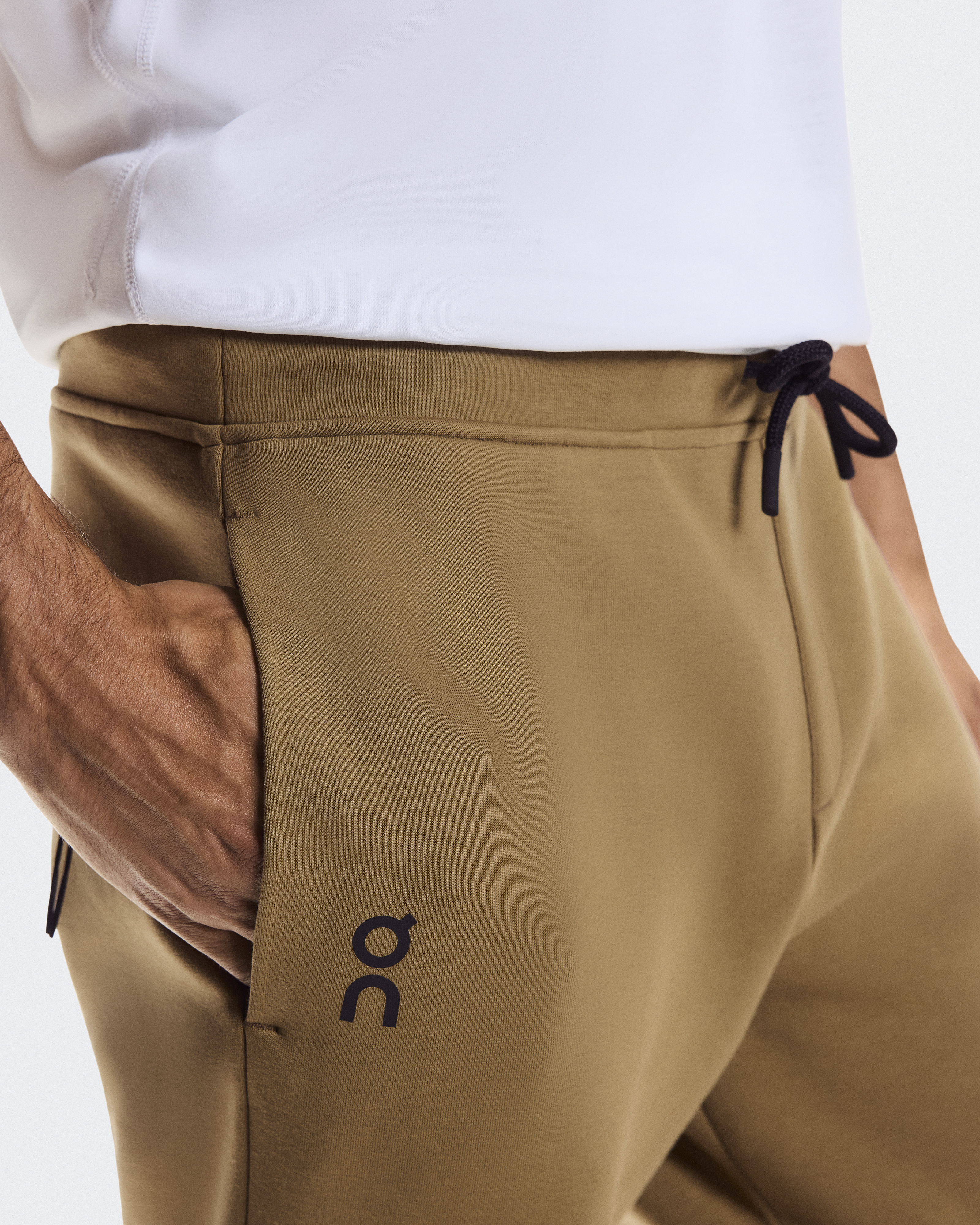 Focus Tech Sweatpants - 4
