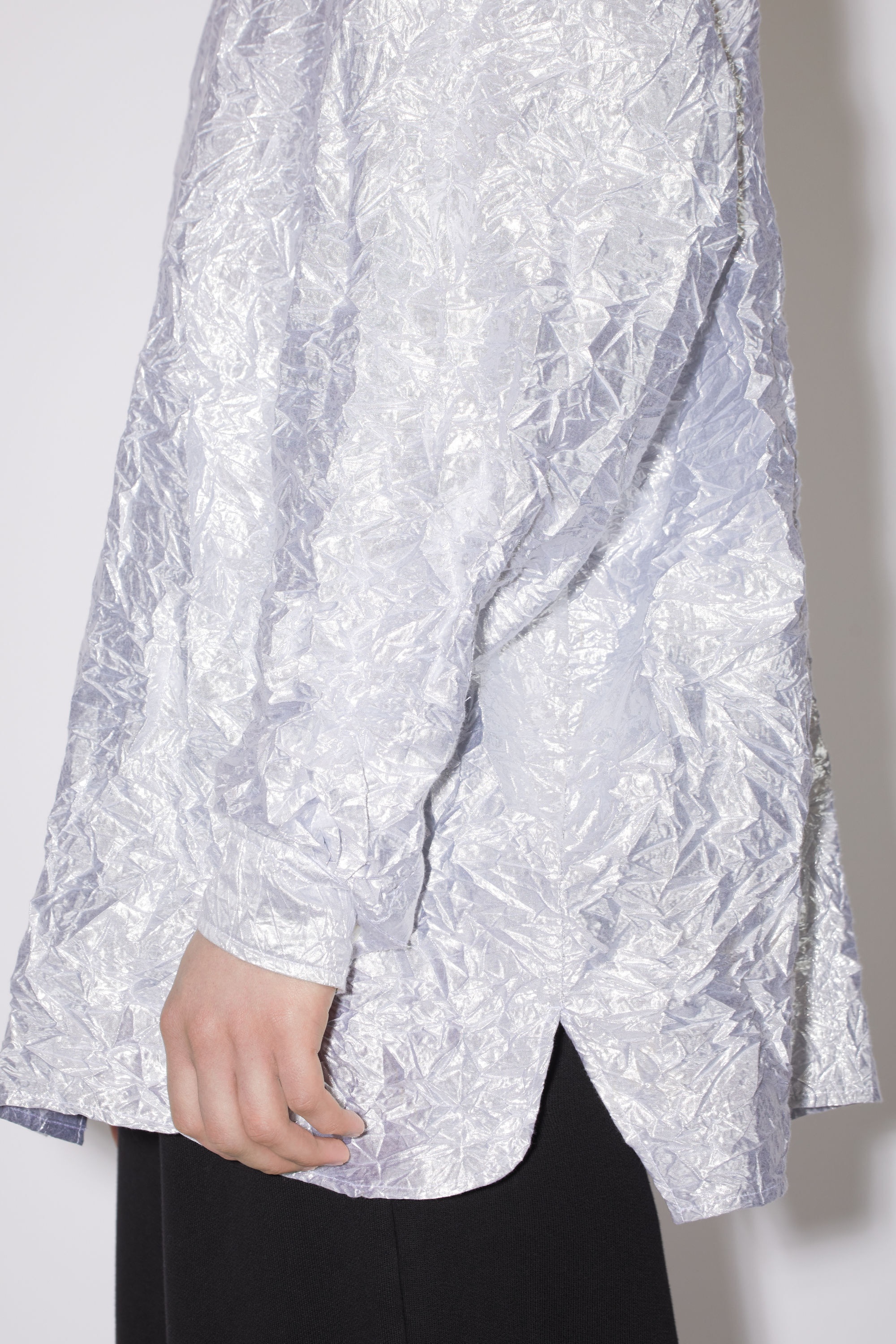 Crinkled lurex button-up shirt - Silver - 4