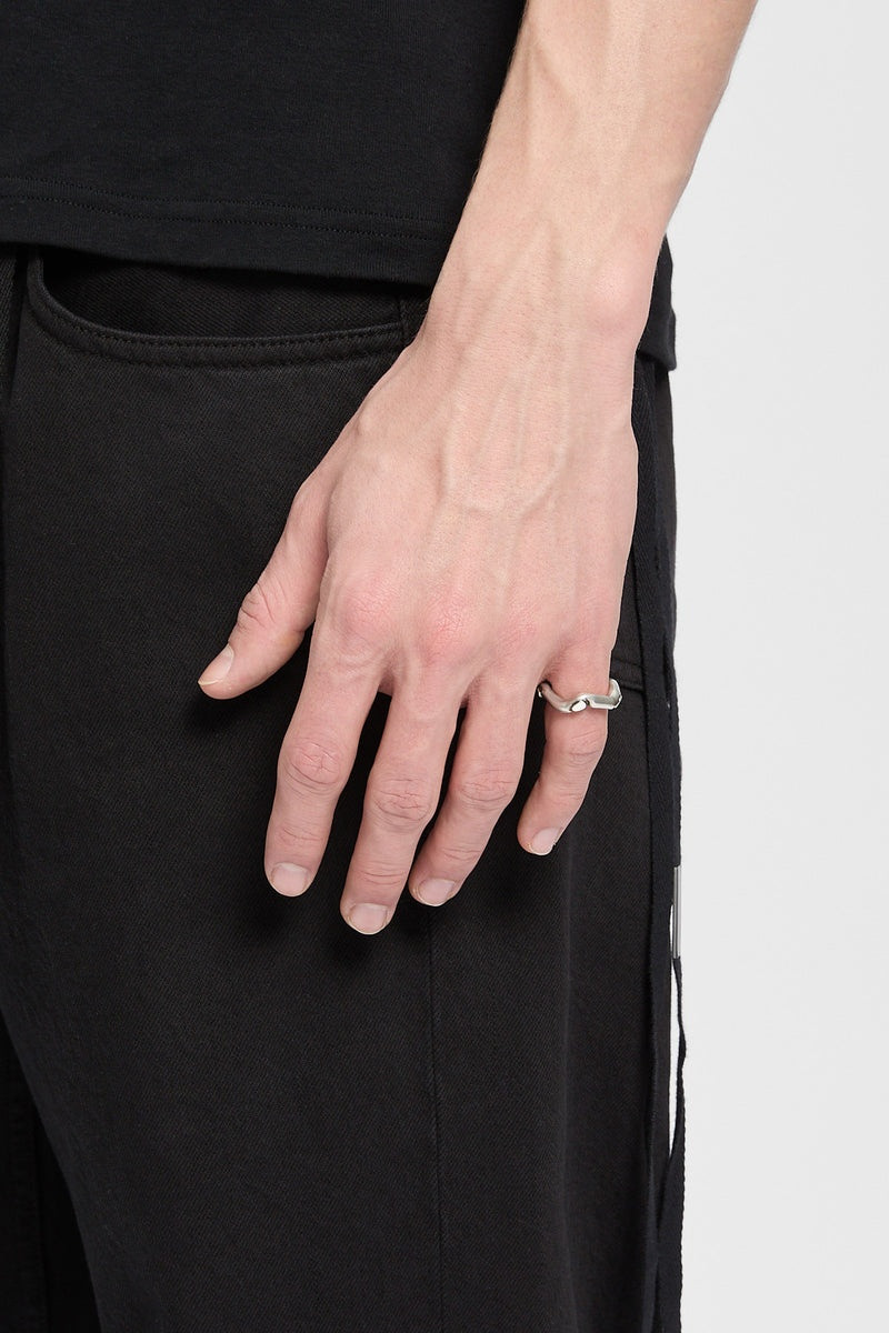 Ann Demeulemeester Emi Futuristic Thorn Ring outlook