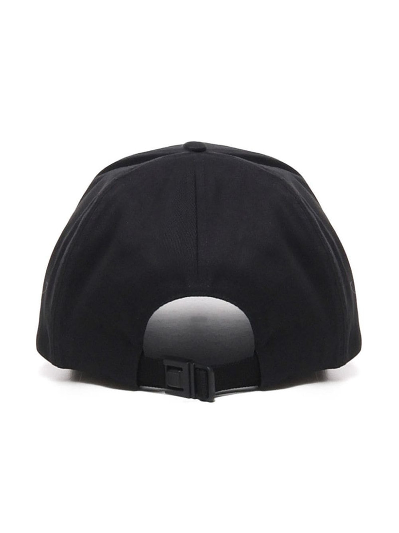 Moncler logo-embroidered cap outlook