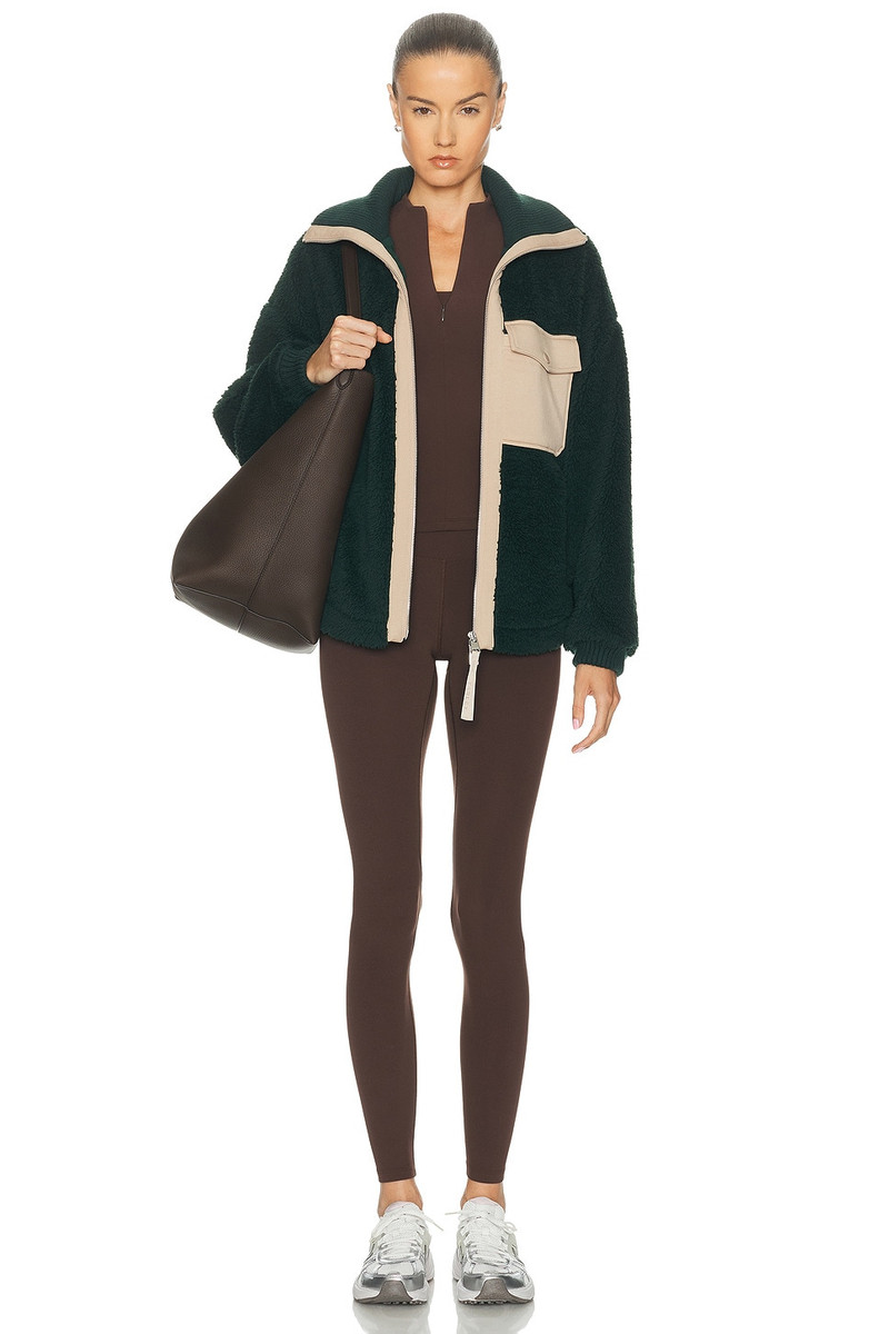 VARLEY Lowell Sherpa Jacket outlook