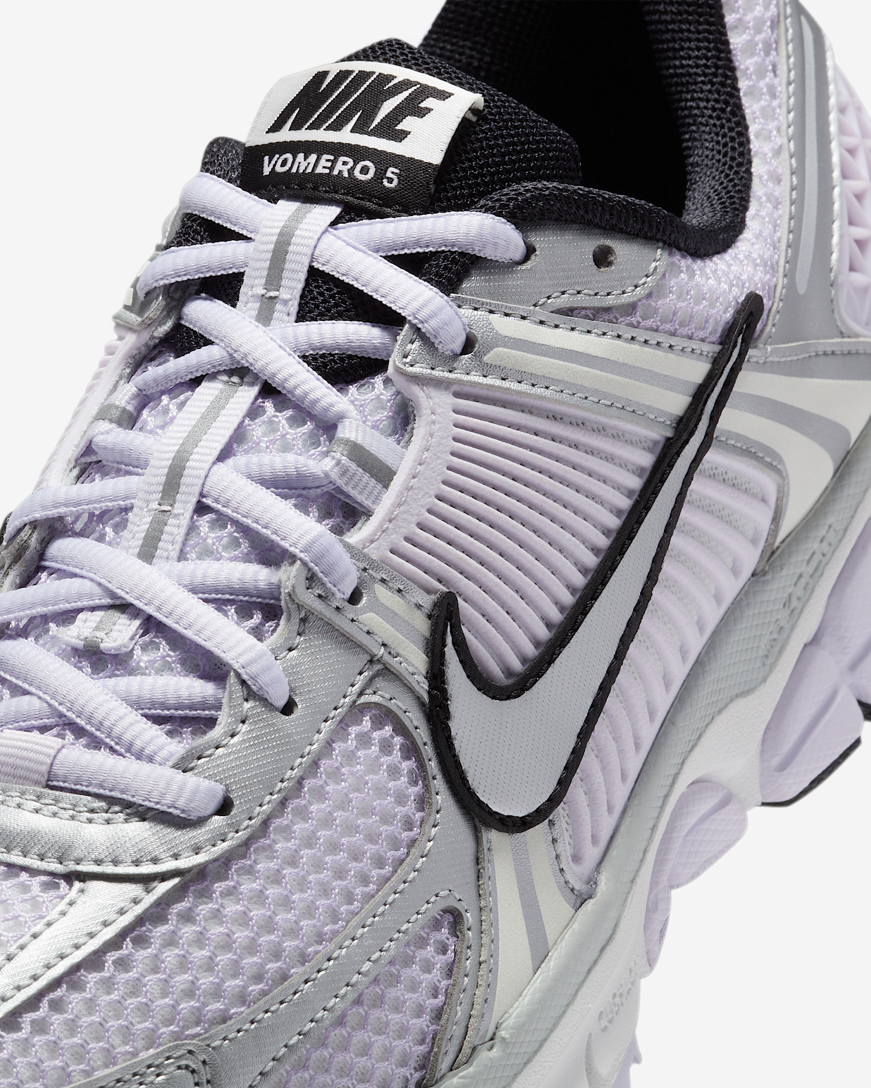 Nike Zoom Vomero 5 Women's Shoes - 7