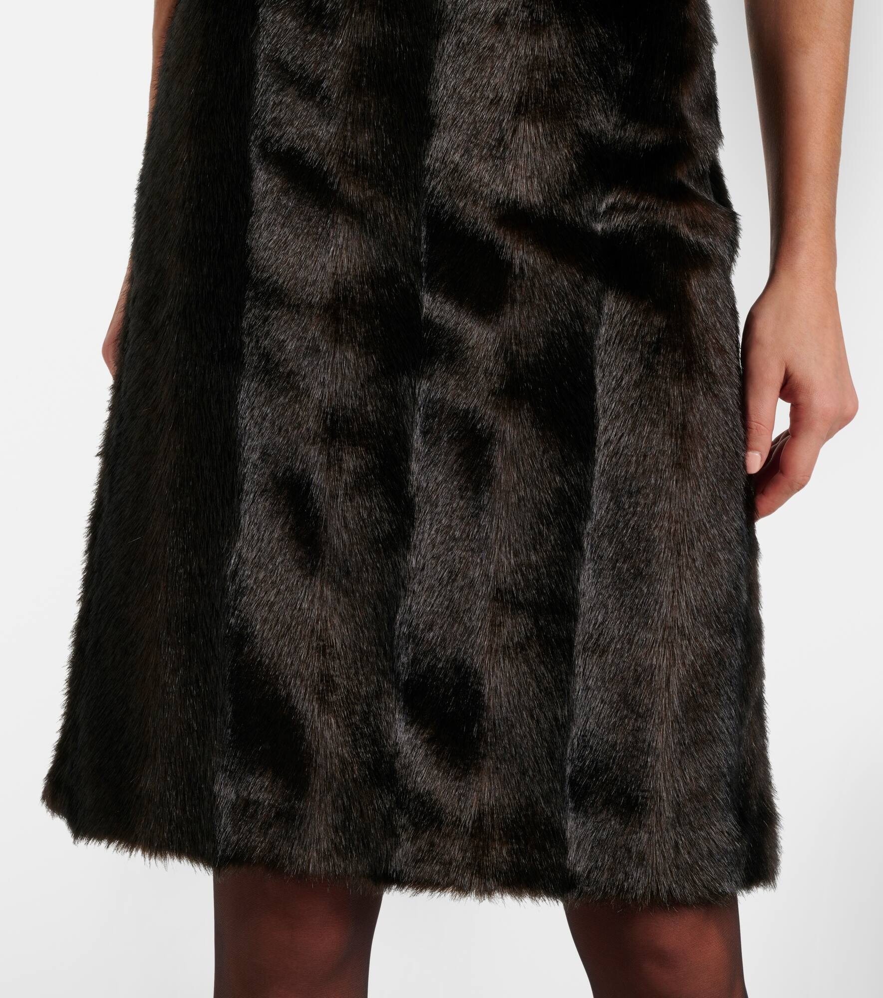 Low-rise faux fur pencil skirt - 5