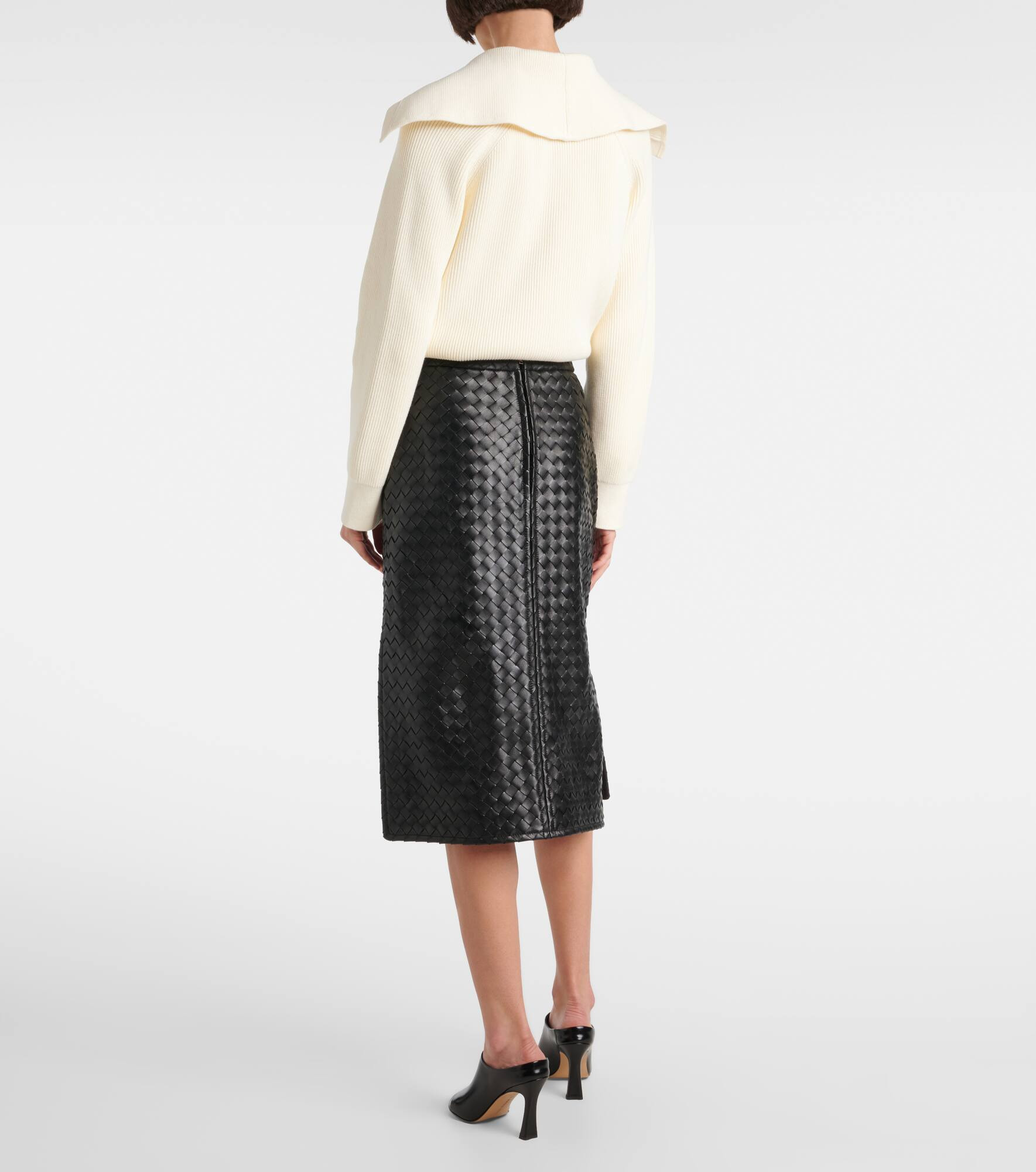 Intrecciato leather midi skirt - 3