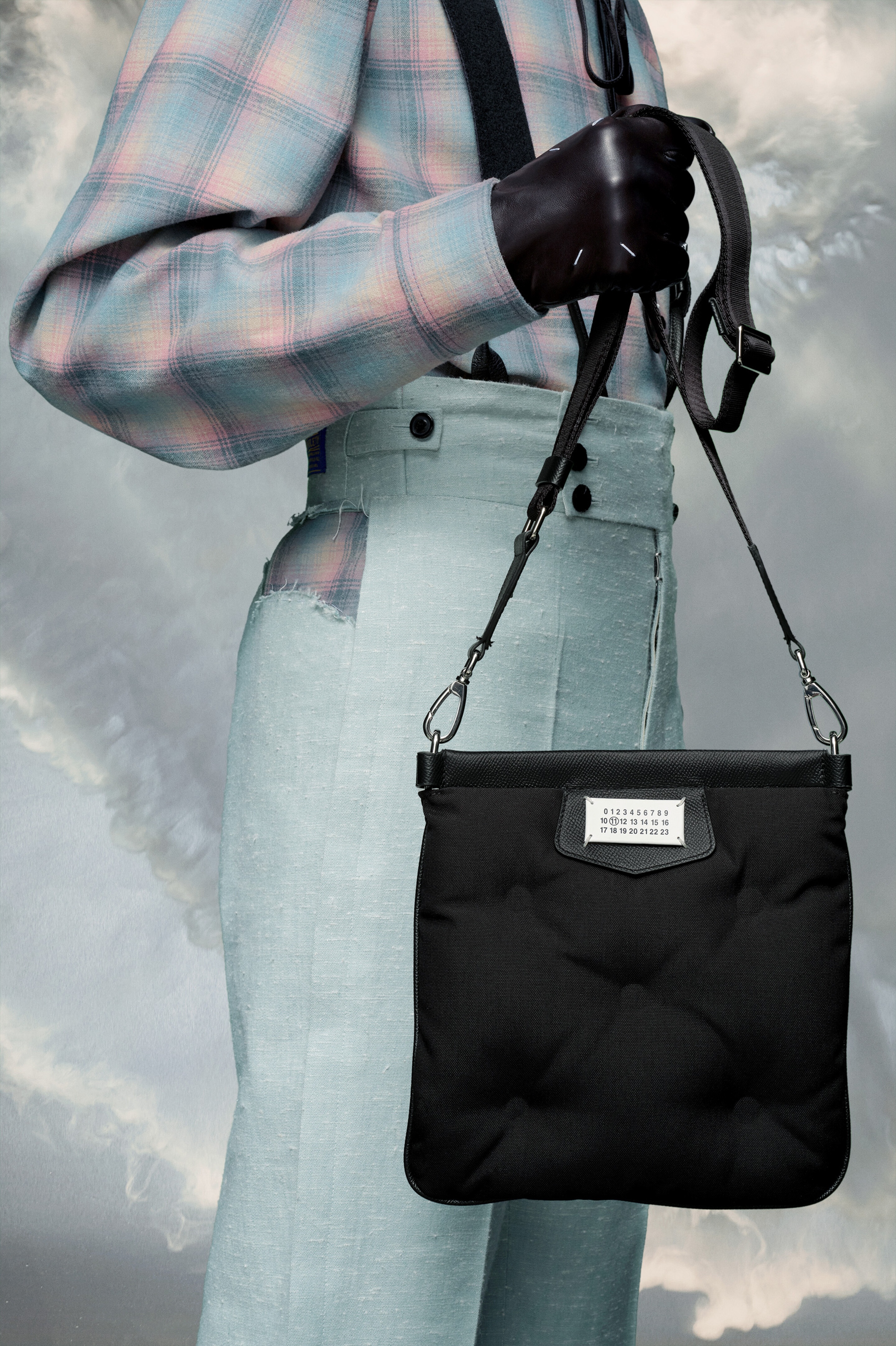 【Maison Margiela】 GLAM SLAM FLAT POCKET Maison Margiela - Glam Slam Flat Pocket Bag | HBX - Globally